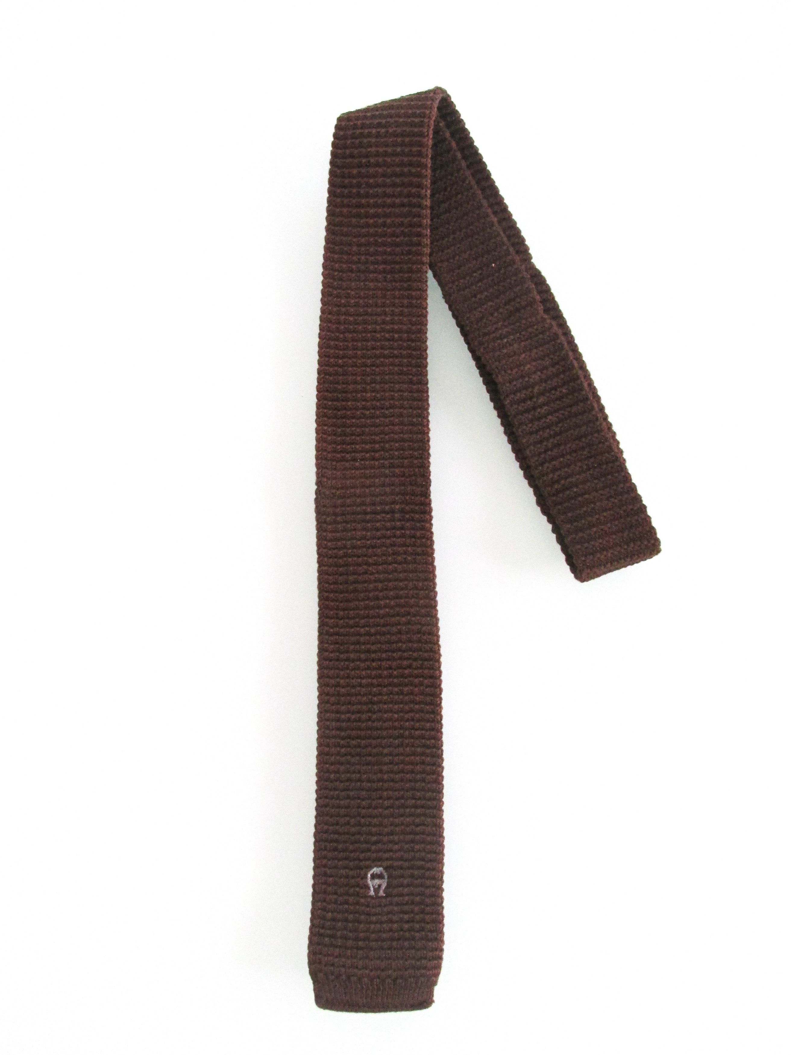 Etienne Aigner Etienne Aigner Flat/Square Bottom Vintage Men's Knit Tie Size ONE SIZE - 1 Thumbnail
