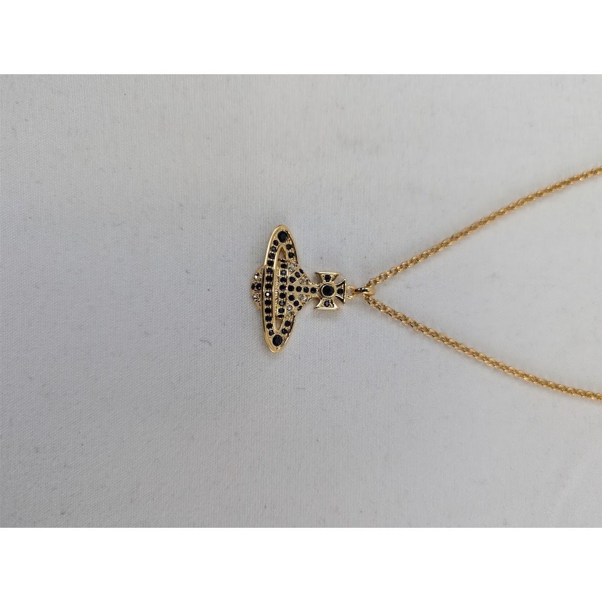Vivienne Westwood o1rshd1 Size: OS / Unisex Orbit Necklace in Gold Size ONE SIZE - 3 Thumbnail