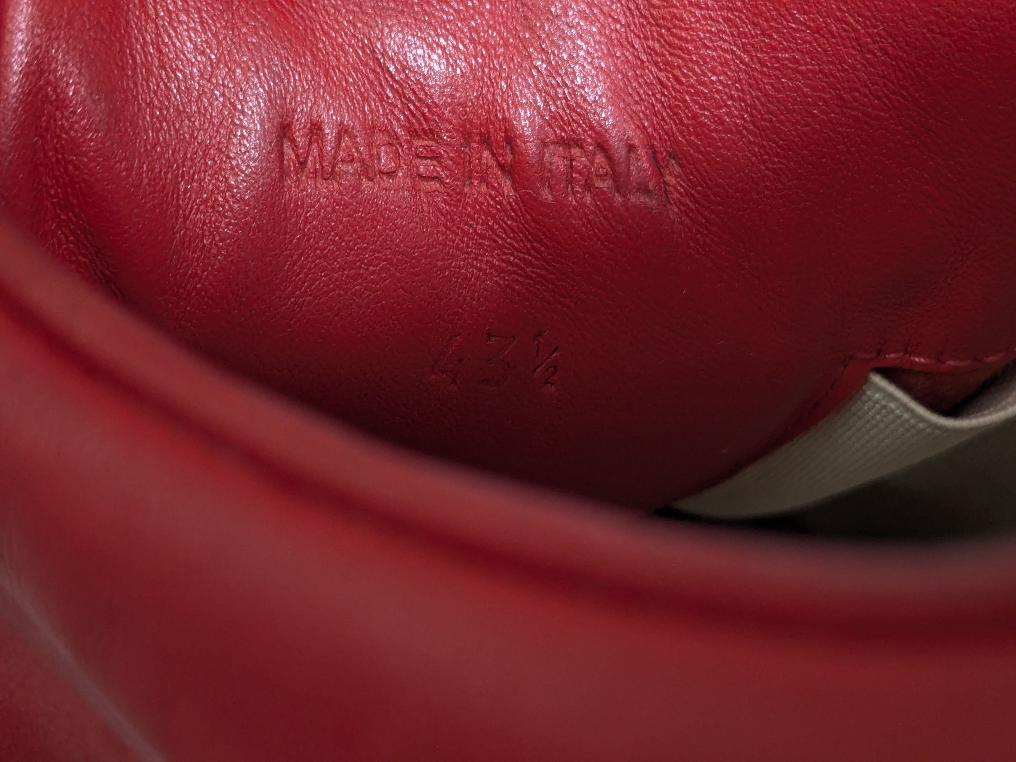 Maison Margiela Maison Margiela Replica GAT Red 10.5 43.5 Low Tops Size US 10.5 / EU 43-44 - 11 Thumbnail