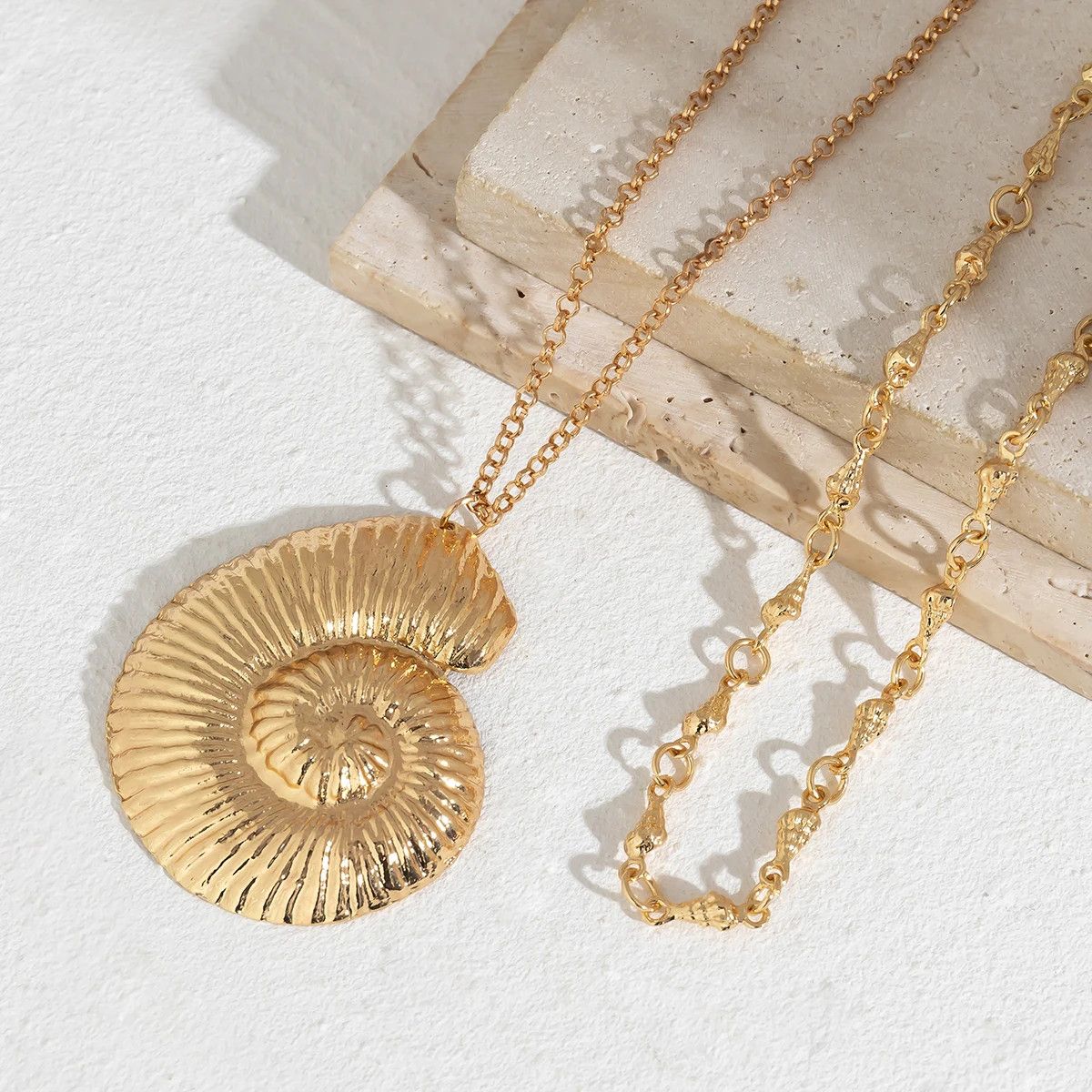 Other Metal Big Shell Shape Pendant Necklace Size ONE SIZE - 4 Thumbnail