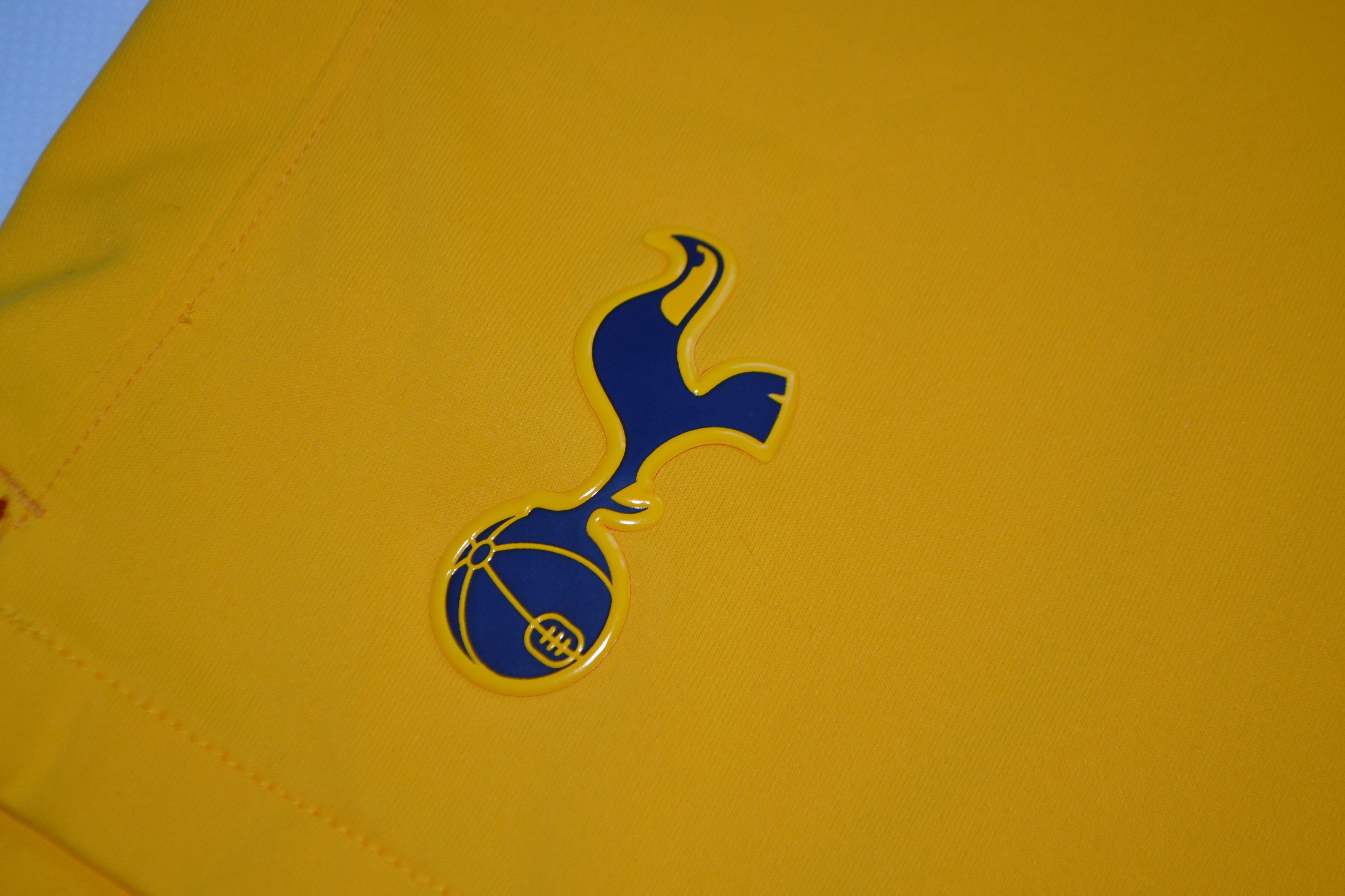 Nike Tottenham Hotspur Goalkeeper Shorts 2019 Vaporknit Authentic Size US 36 / EU 52 - 7 Thumbnail