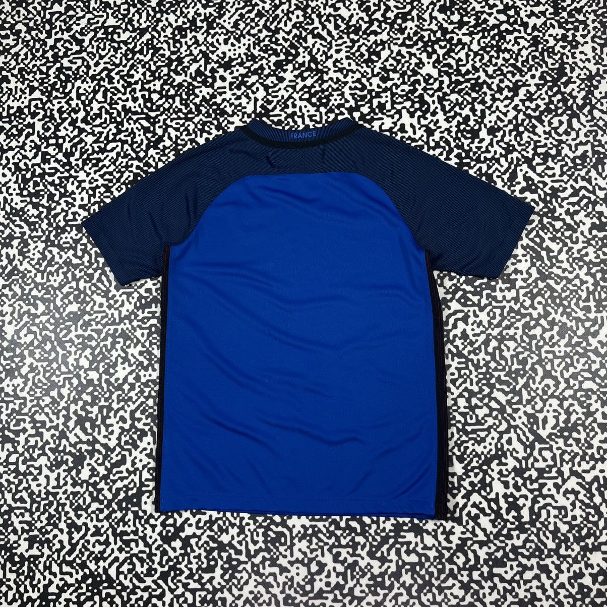 Nike Vintage Y2K Nike France Soccer Blokecore Style Jersey Tshirt Size S / US 4 / IT 40 - 12 Thumbnail