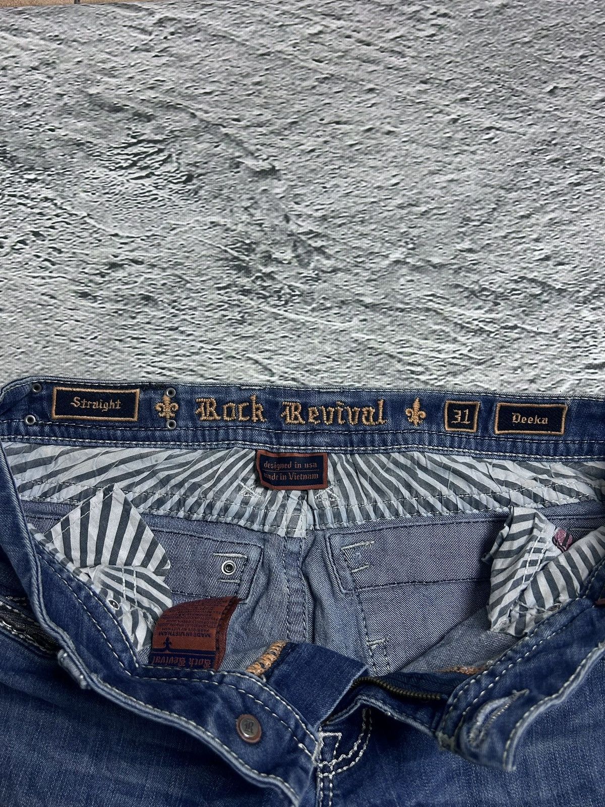 Rock Revival Rock Revival vintage blue jeans Y2K flared Size 31" - 10 Thumbnail