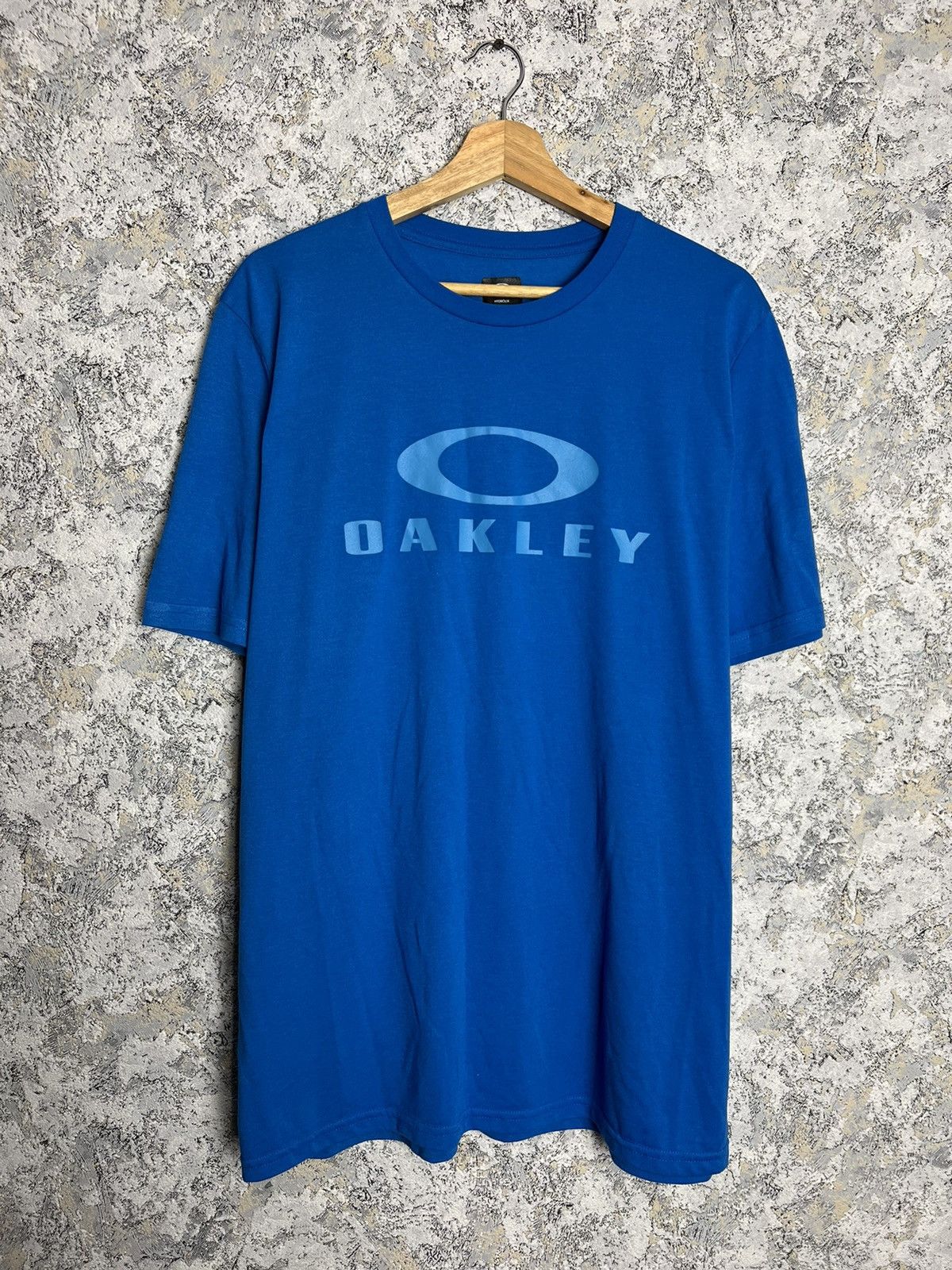 Oakley Oakley Surfing Rare T-Shirt Big Logo Size US XL / EU 56 / 4 - 1 Thumbnail