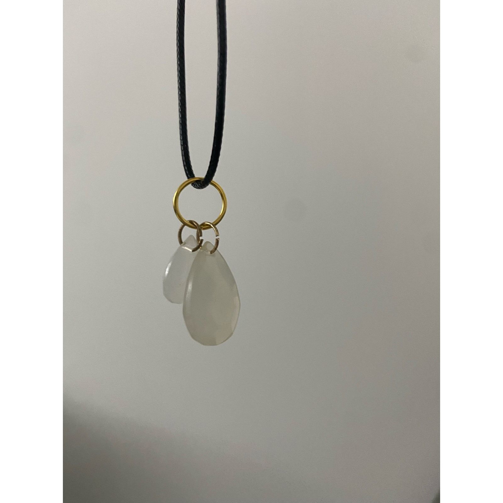 Handmade Upcycled white teardrop pendant necklace Size ONE SIZE - 4 Thumbnail
