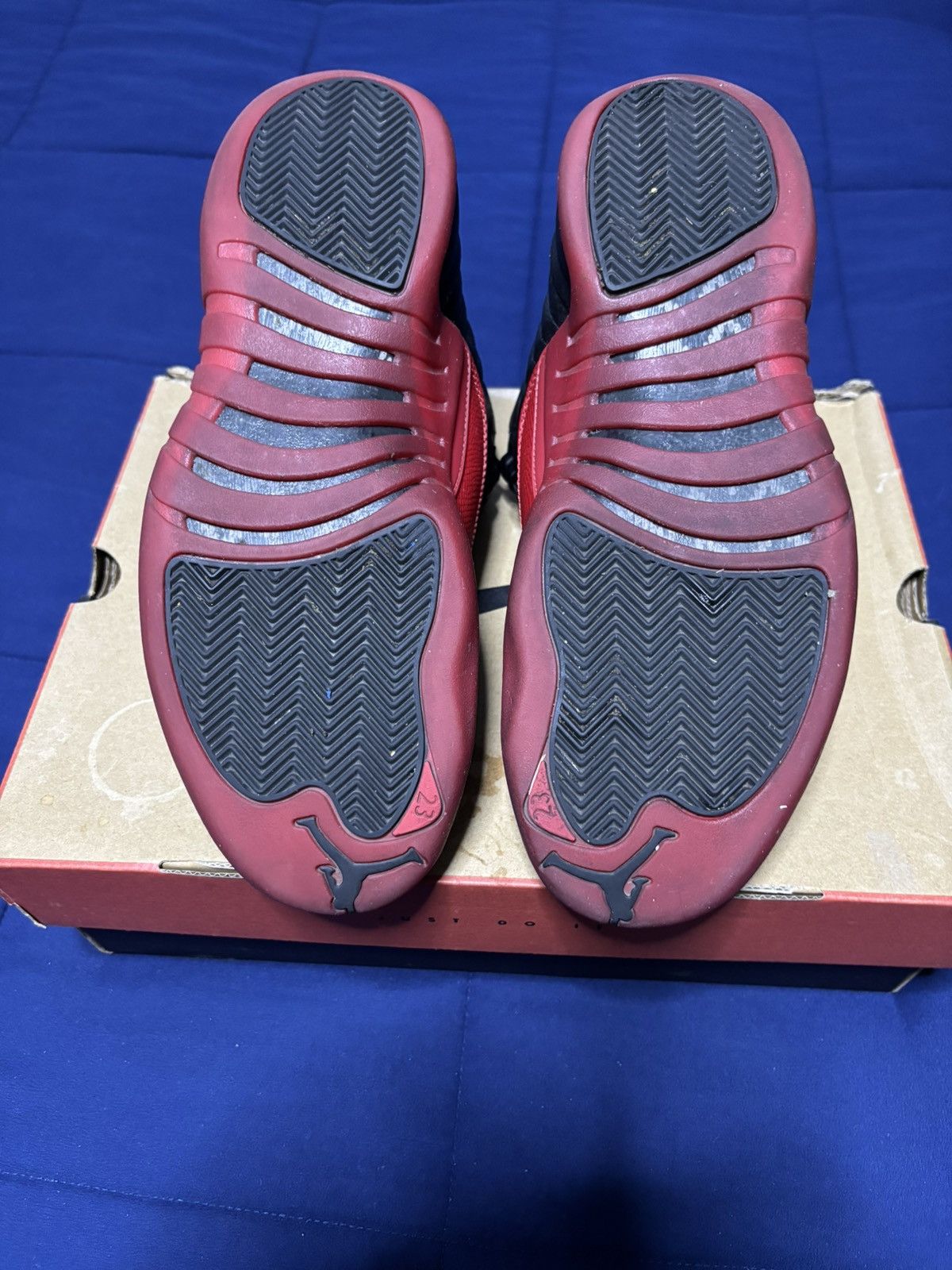 Jordan Brand Jordan 12 Retro Flu Game 2025 Size 9.5 Size US 9.5 / EU 42-43 - 5 Thumbnail