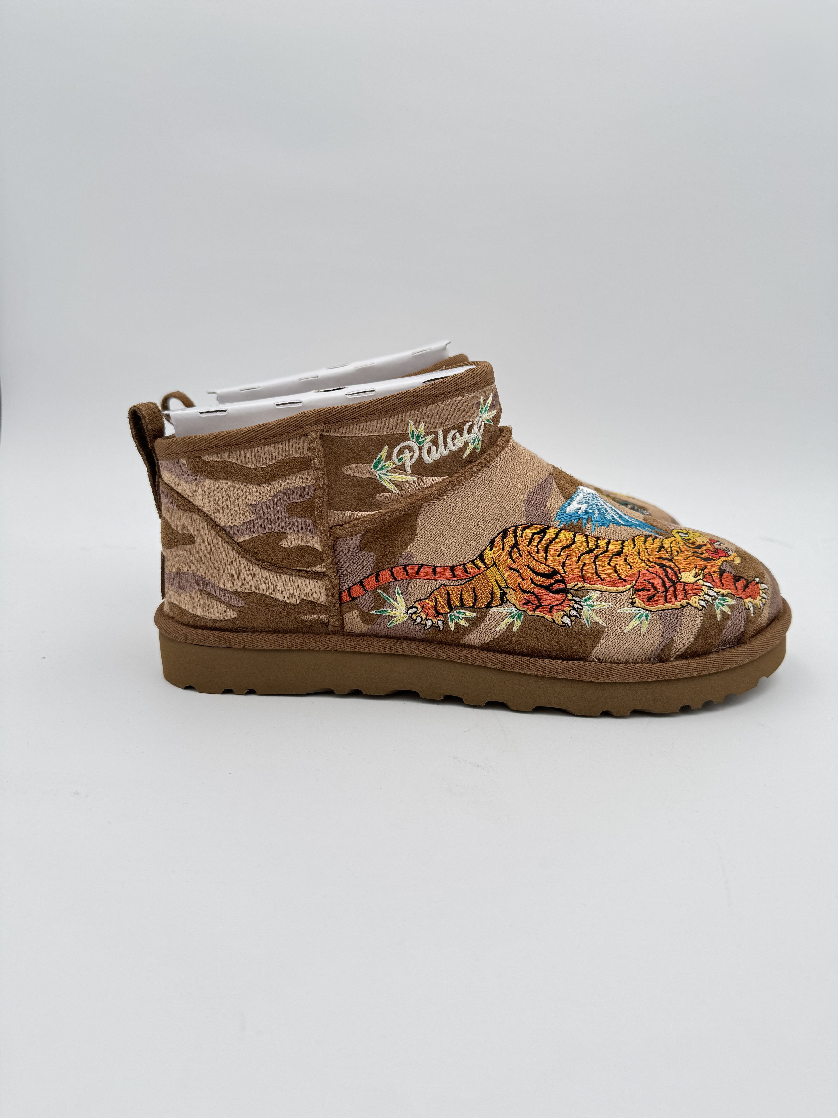 Palace × Ugg Palace UGG Classic Ultra Mini Boot Chestnut Camo Size US 9 / EU 42 - 2 Thumbnail