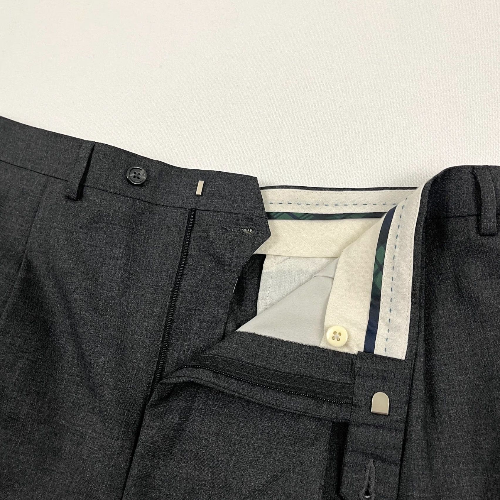 Ralph Lauren VTG LRL Ralph Lauren Wool Pants Mens 36x32 Total Comfort Gray Trousers Slacks Dress Pants Regular 36 Grey Wool 5-Pocket Size US 36 / EU 52 - 7 Thumbnail