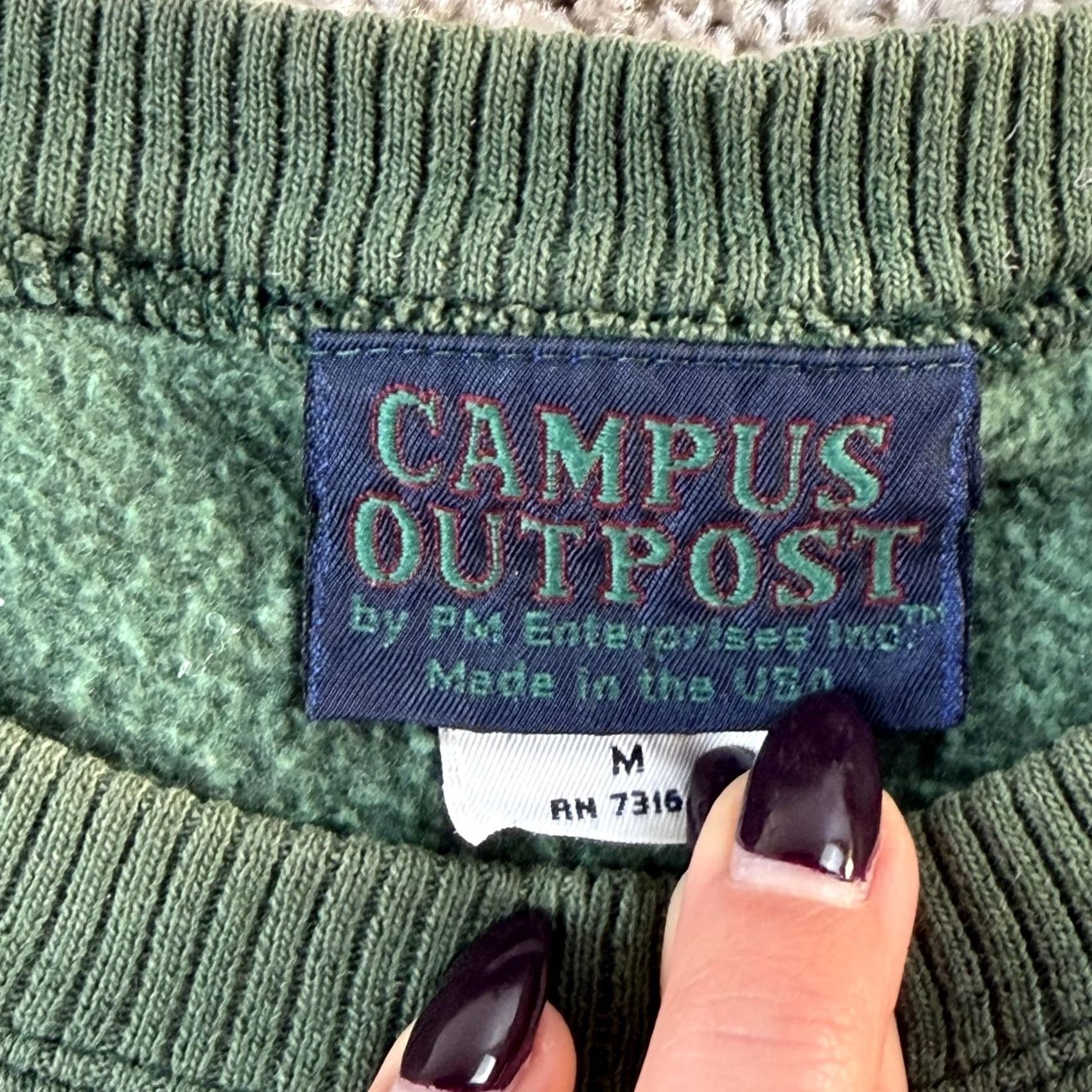Vintage VINTAGE Campus Outpost Sweatshirt Mens Medium Green Fleece USA Heavy Weight Size US M / EU 48-50 / 2 - 2 Thumbnail