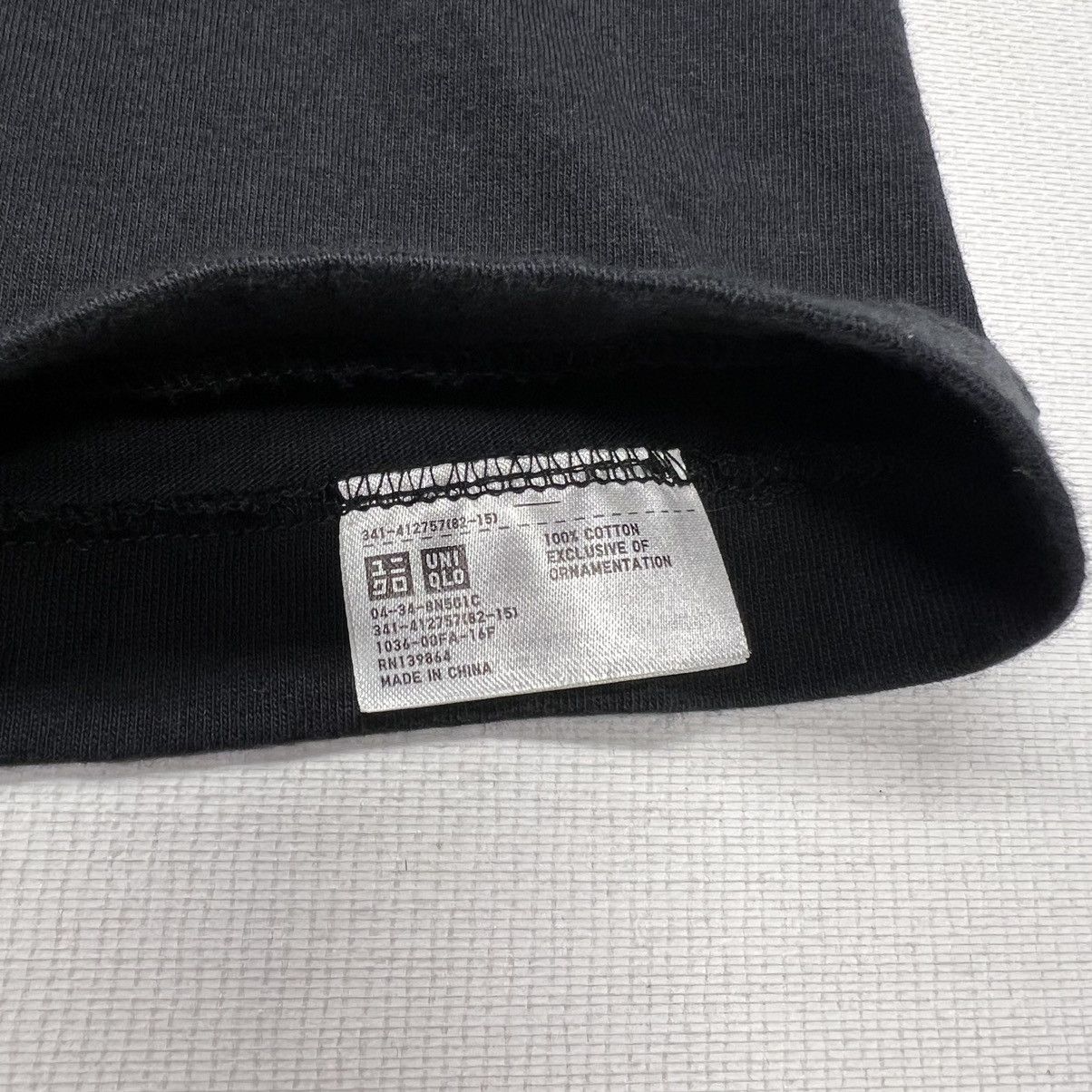 Kaws × Uniqlo Uniqlo Kaws Tee Shirt Black Sesame Street Elmo Figure Size US L / EU 52-54 / 3 - 7 Thumbnail
