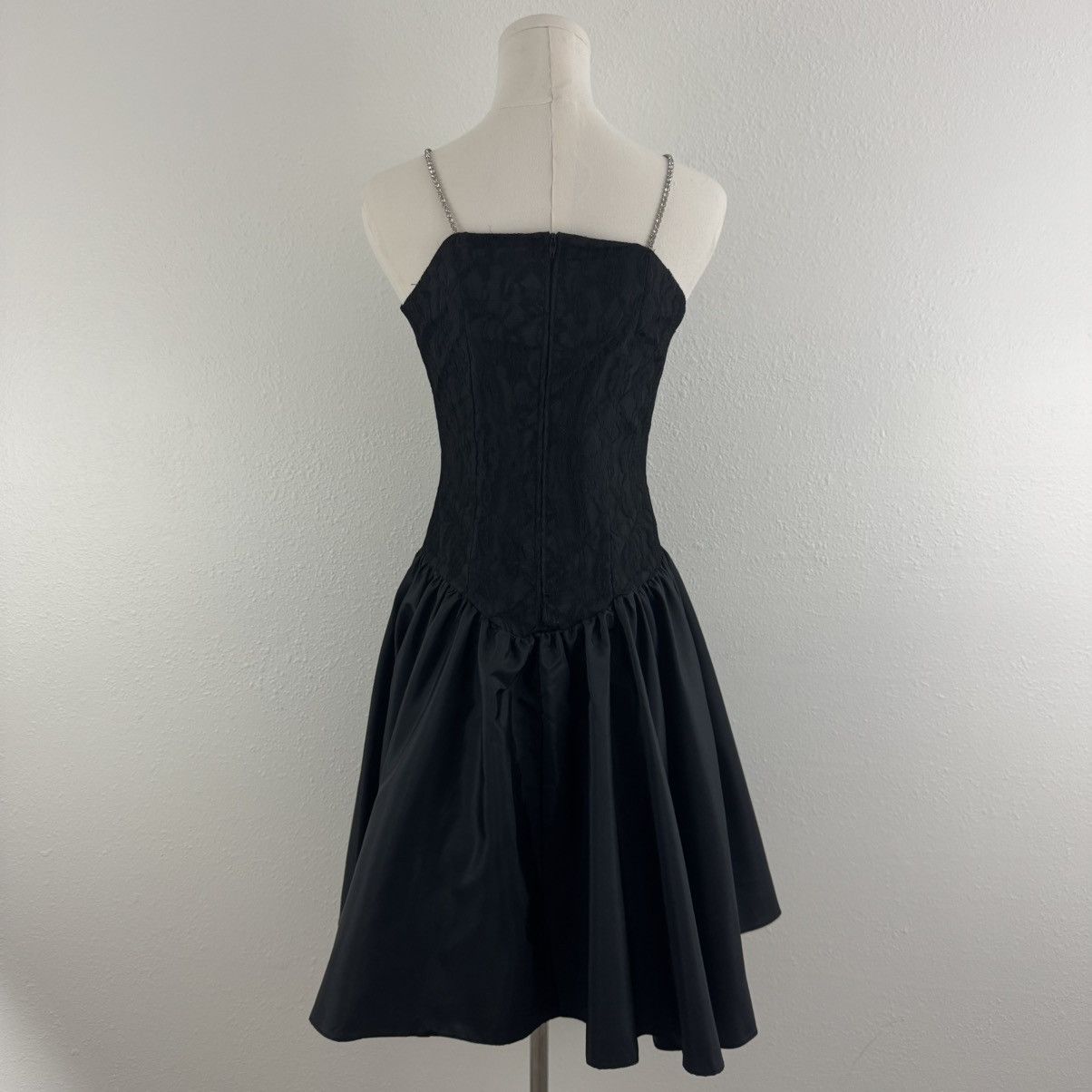 Vintage Vintage 90s Black Velvet Silver Floral Glitter Mini Dress Size S / US 4 / IT 40 - 7 Thumbnail