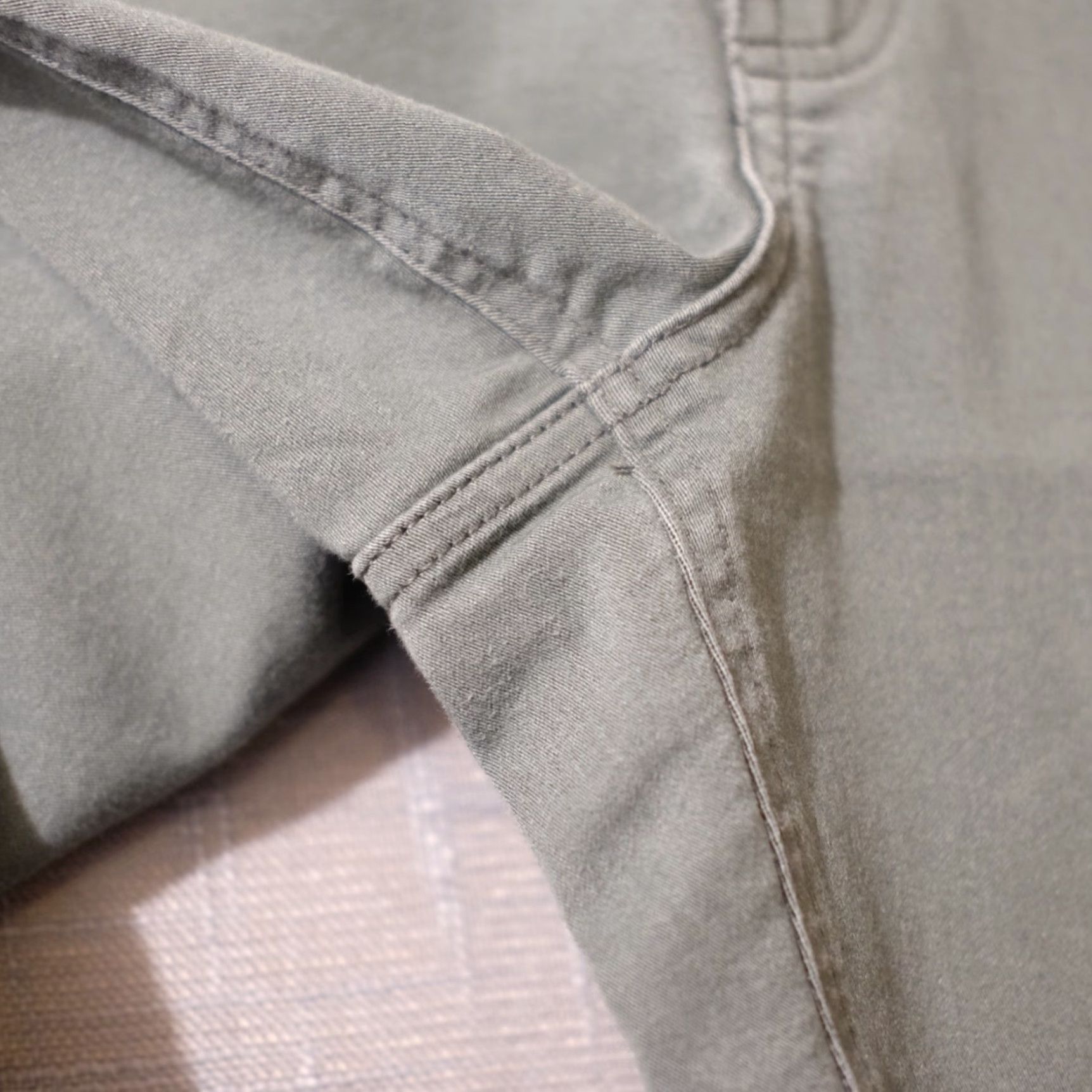 Liz Claiborne Liz Claiborne Capri Shirt Womens 16P Green Comfort Waist Casual Workwear 16P Green Capri Womens Sort? Size ONE SIZE - 4 Thumbnail