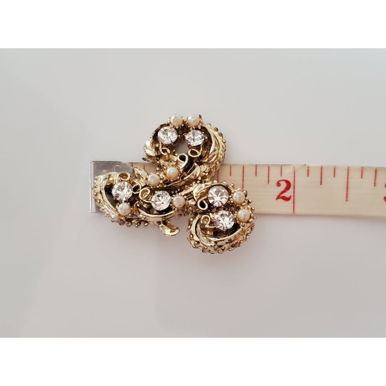 Other Vintage Letter A Rhinestone and Faux Pearl Brooch Pin Size ONE SIZE - 5 Thumbnail
