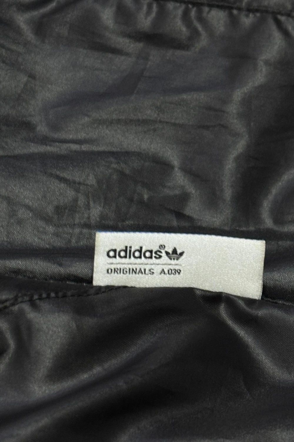 Adidas vintage Adidas Chile 62 jacket size M Size US M / EU 48-50 / 2 - 8 Thumbnail