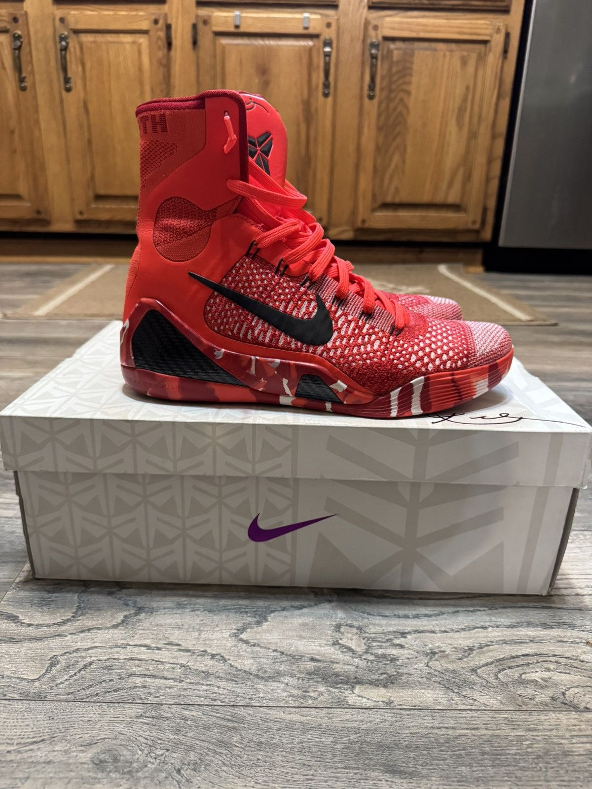 Nike Kobe 9 Christmas (2014) Size US 11 / EU 44 - 1 Thumbnail