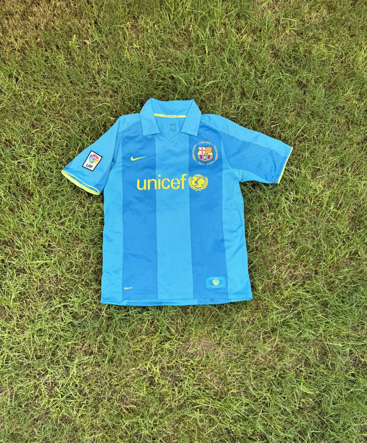 Nike T-shirt Barcelona Away Football Shirt Jersey 2007 2008 Nike Size US L / EU 52-54 / 3 - 1 Thumbnail