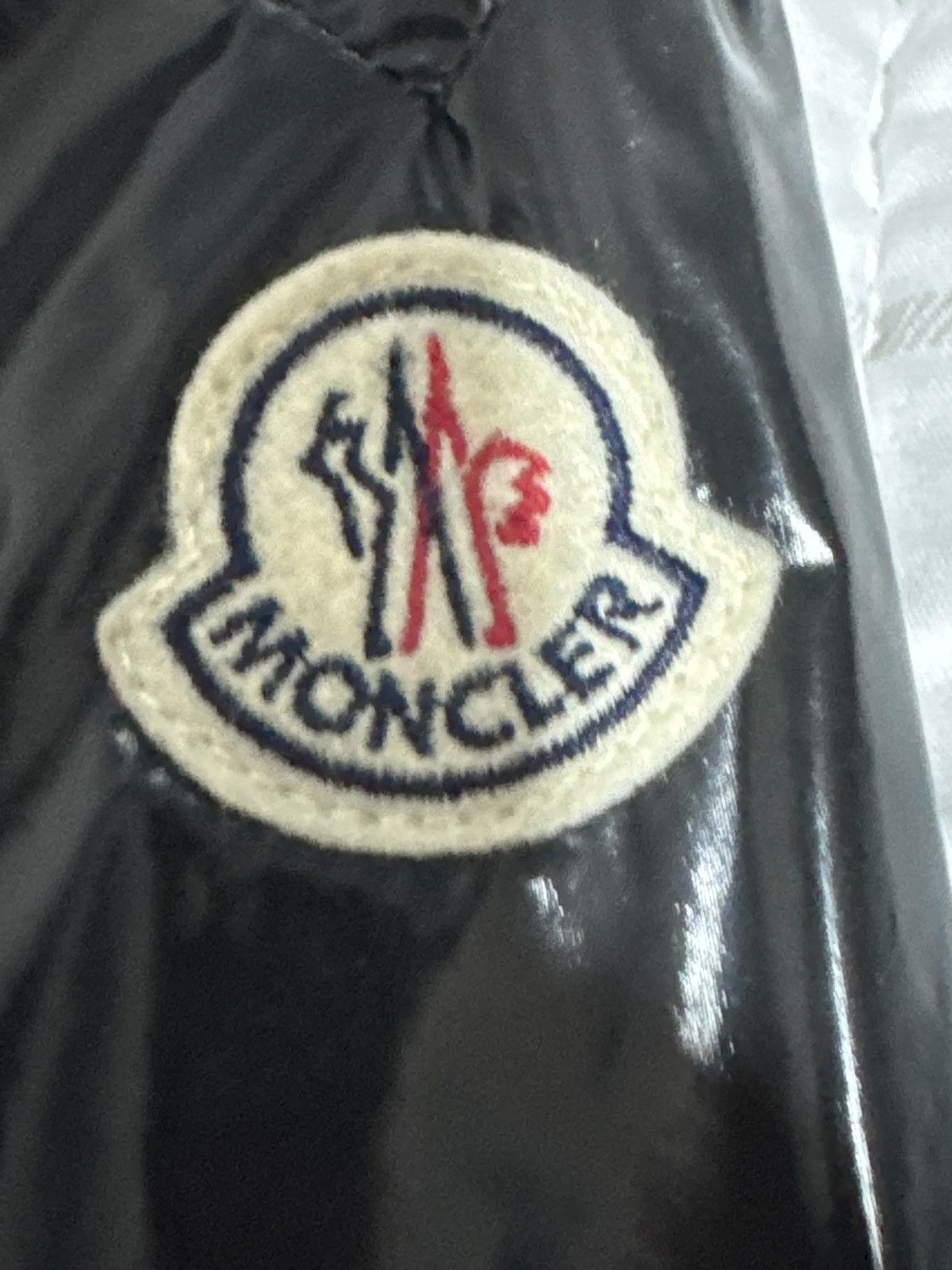 Moncler Moncler Windbreaker Jacket Size M / US 6-8 / IT 42-44 - 11 Thumbnail