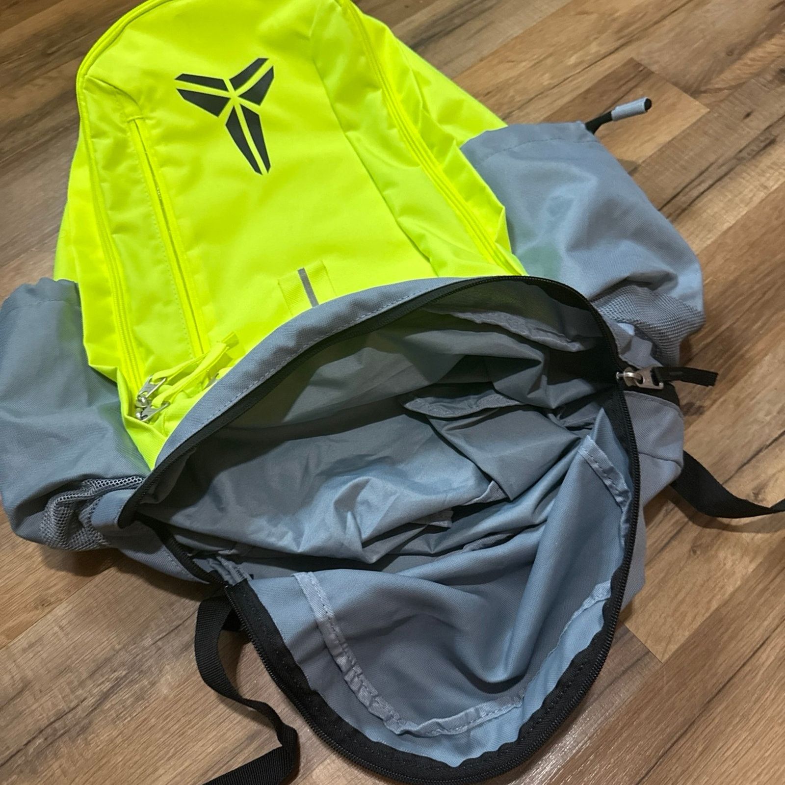 Nike Nike Kobe Neon Volt Mamba Backpack Size ONE SIZE - 5 Thumbnail