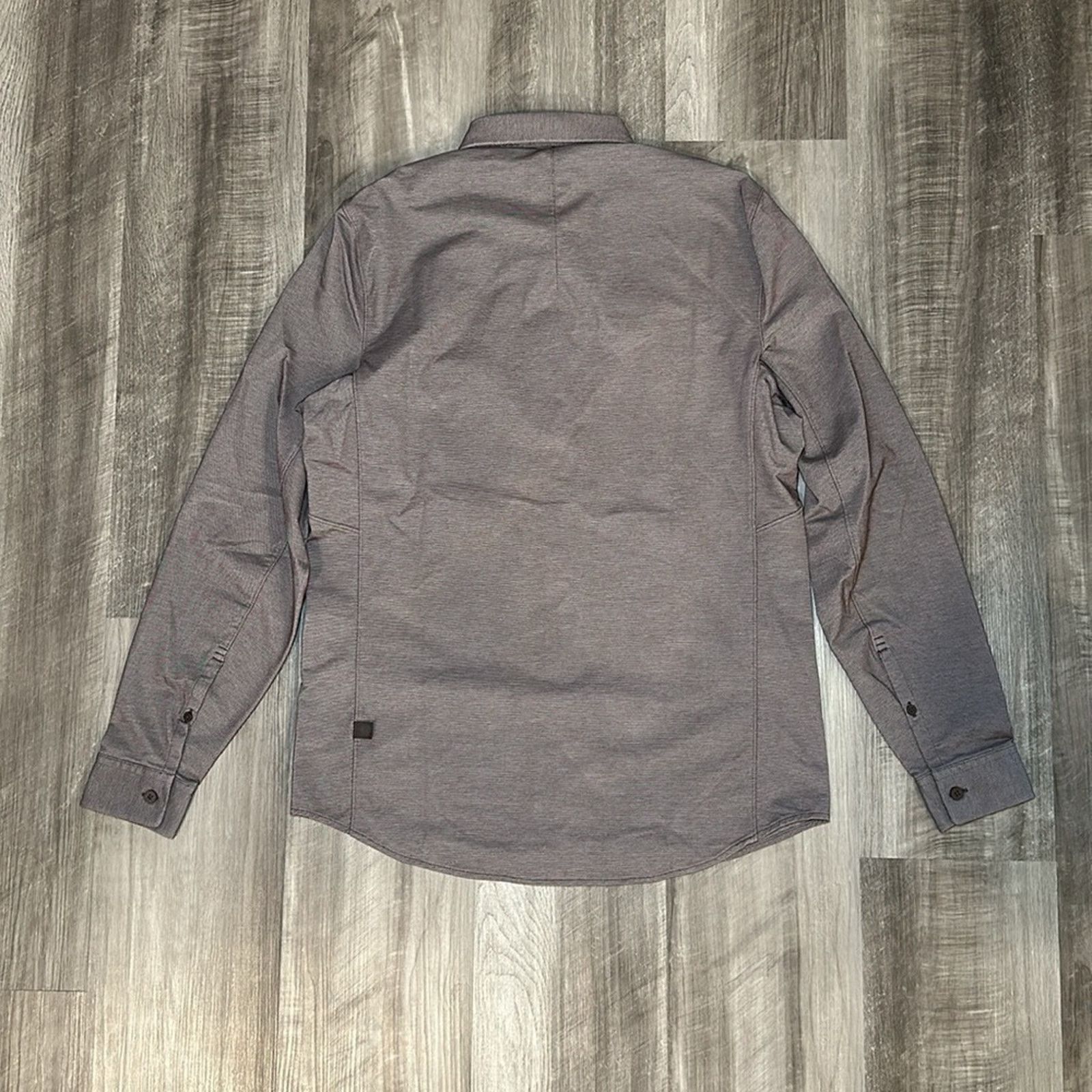 Lululemon Lululemon Commission Long Sleeve Button Down - Small Size US S / EU 44-46 / 1 - 3 Thumbnail
