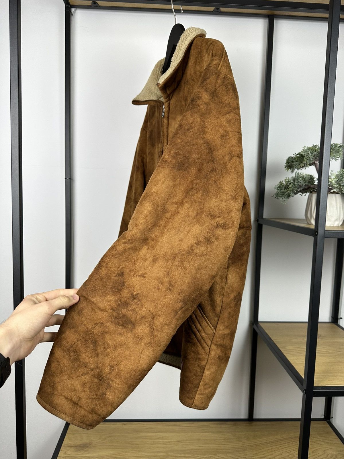 Hugo × Hugo Boss × Vintage HUGO BOSS Tan Faux Sheepskin Fleece Jacket B3 Style Coat Men Size US XXL / EU 58 / 5 - 12 Thumbnail