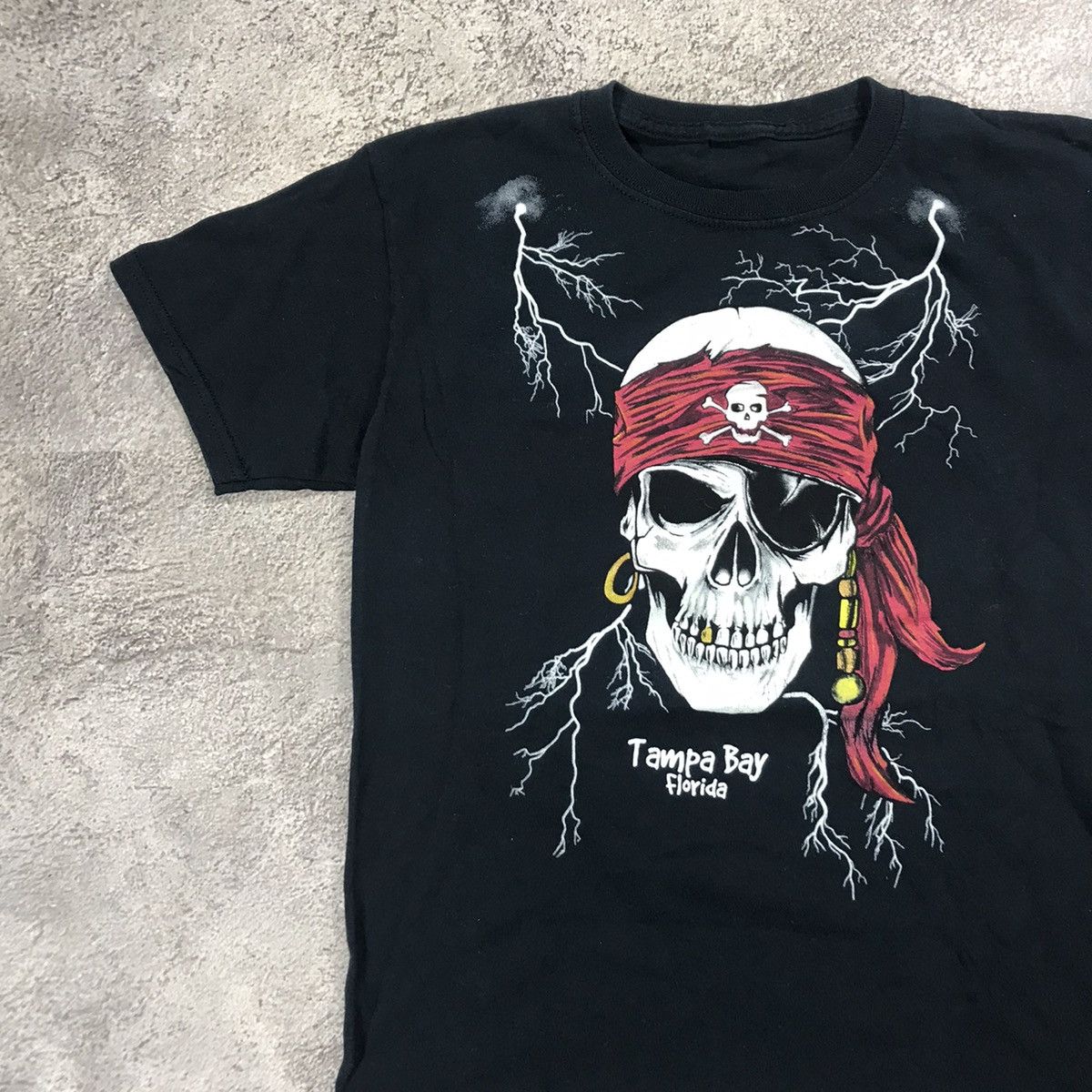 Vintage Vintage Y2K Skull Pirate Graphic Tee Horror Punk Streetwear Size US XS / EU 42 / 0 - 3 Thumbnail