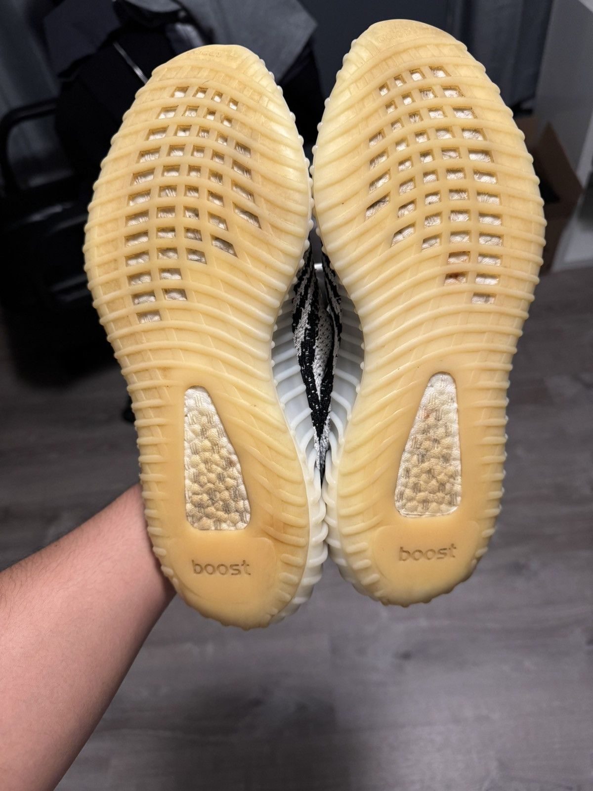 Yeezy Adidas Yeezy Boost 350 V2 Zebra Size US 9.5 / EU 42-43 - 10 Thumbnail