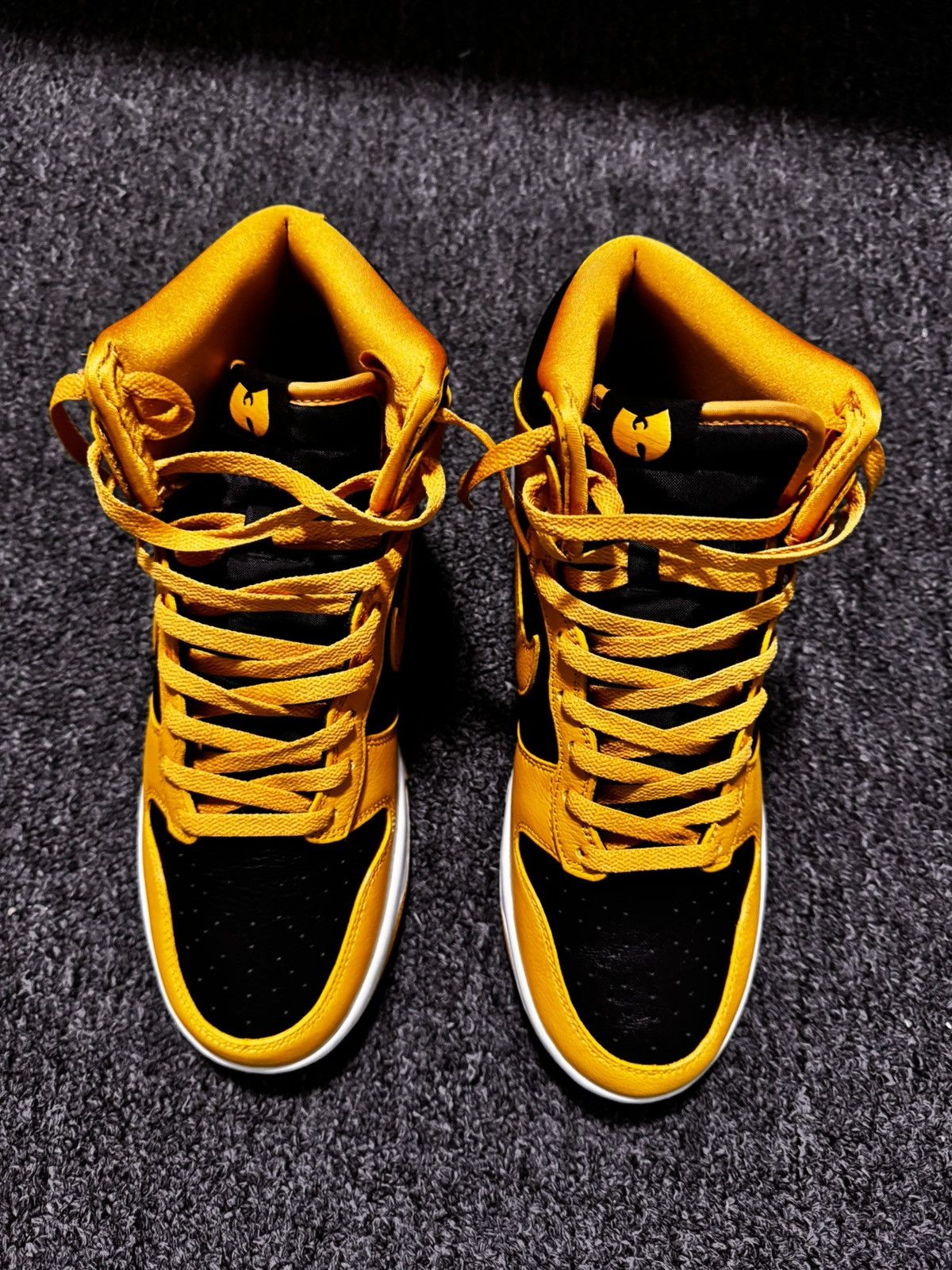 Nike NIKE DUNK HI RETRO PRM WU TANG Size US 10 / EU 43 - 2 Thumbnail