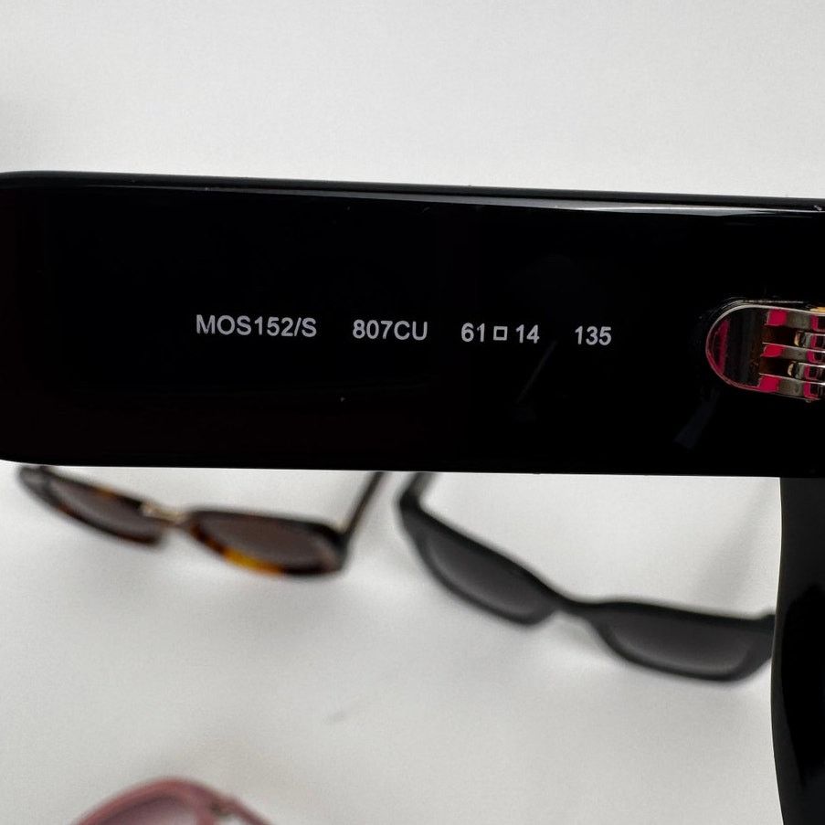 Moschino Moschino Heart Shaped Jet Black Oversized Frame Sunglasses Size ONE SIZE - 8 Thumbnail
