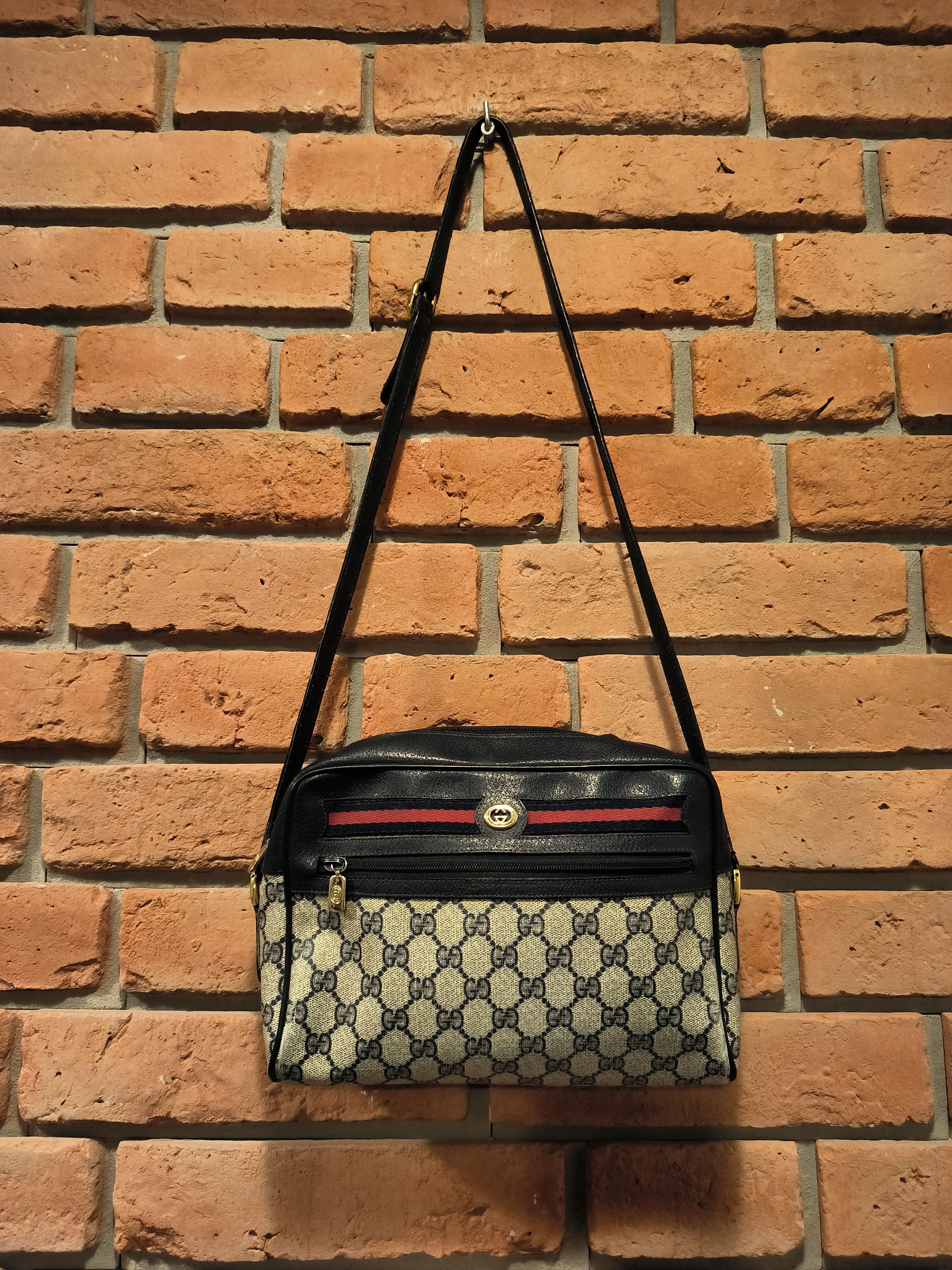 Gucci × Vintage Vintage Gucci Monogram Pattern Bag Logo Leather Size ONE SIZE - 1 Thumbnail