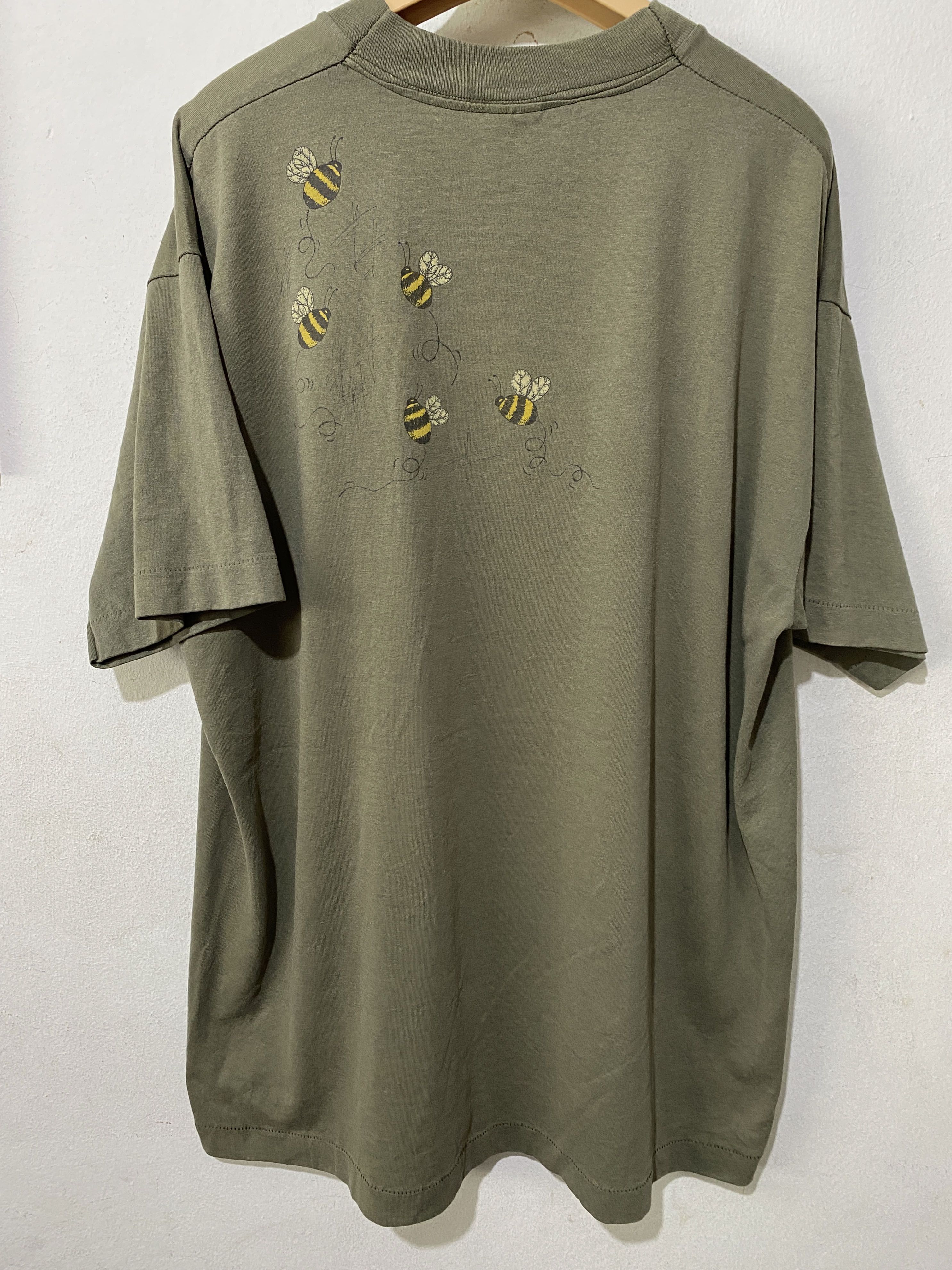 Vintage Vintage 90s Bees Shirt Size US XL / EU 56 / 4 - 4 Thumbnail