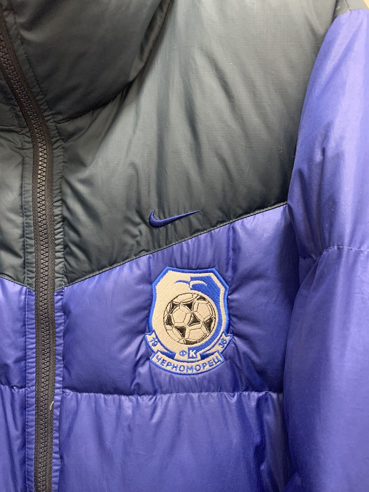 Nike Vintage Nike FC Chernomorets Ukraine Down Puffer Jacket Size US M / EU 48-50 / 2 - 3 Thumbnail