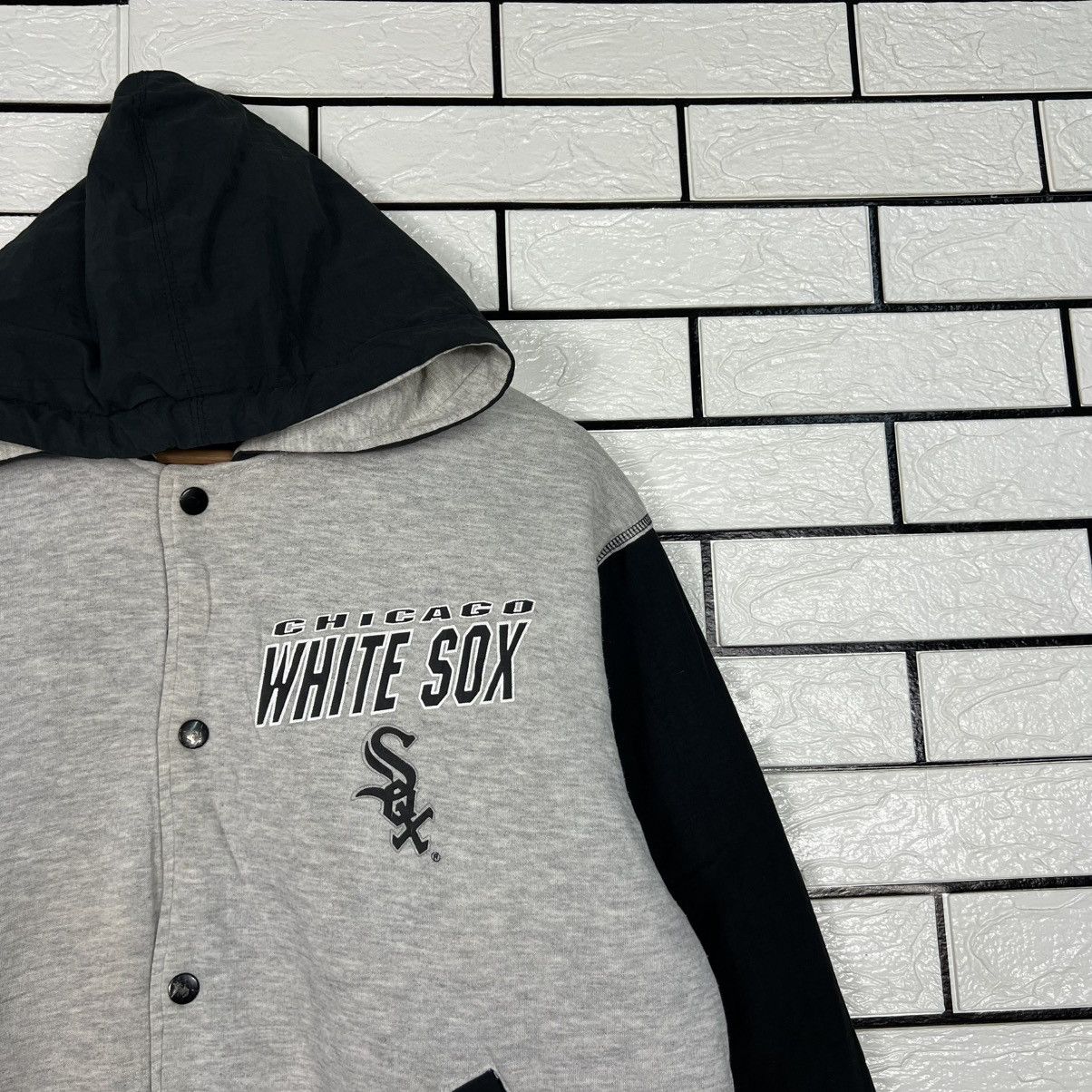 MLB CHICAGO WHITE SOX Reversible Hooded Varsity Youth #4059-C184 Size US M / EU 48-50 / 2 - 9 Thumbnail