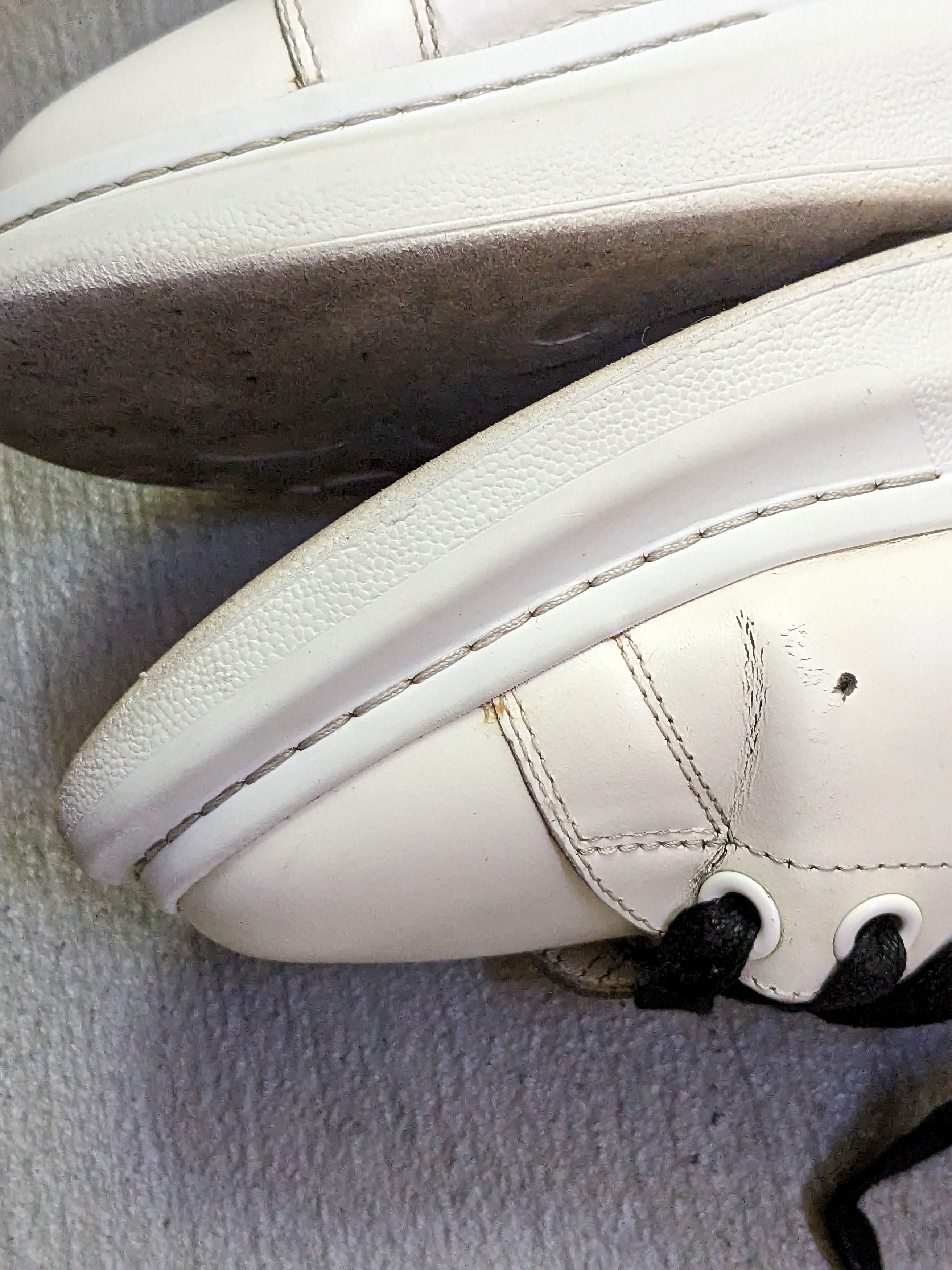 Alexander McQueen Alexander McQueen Larry Oversized Sneakers 9 42 White Gold Size US 9 / EU 42 - 13 Thumbnail