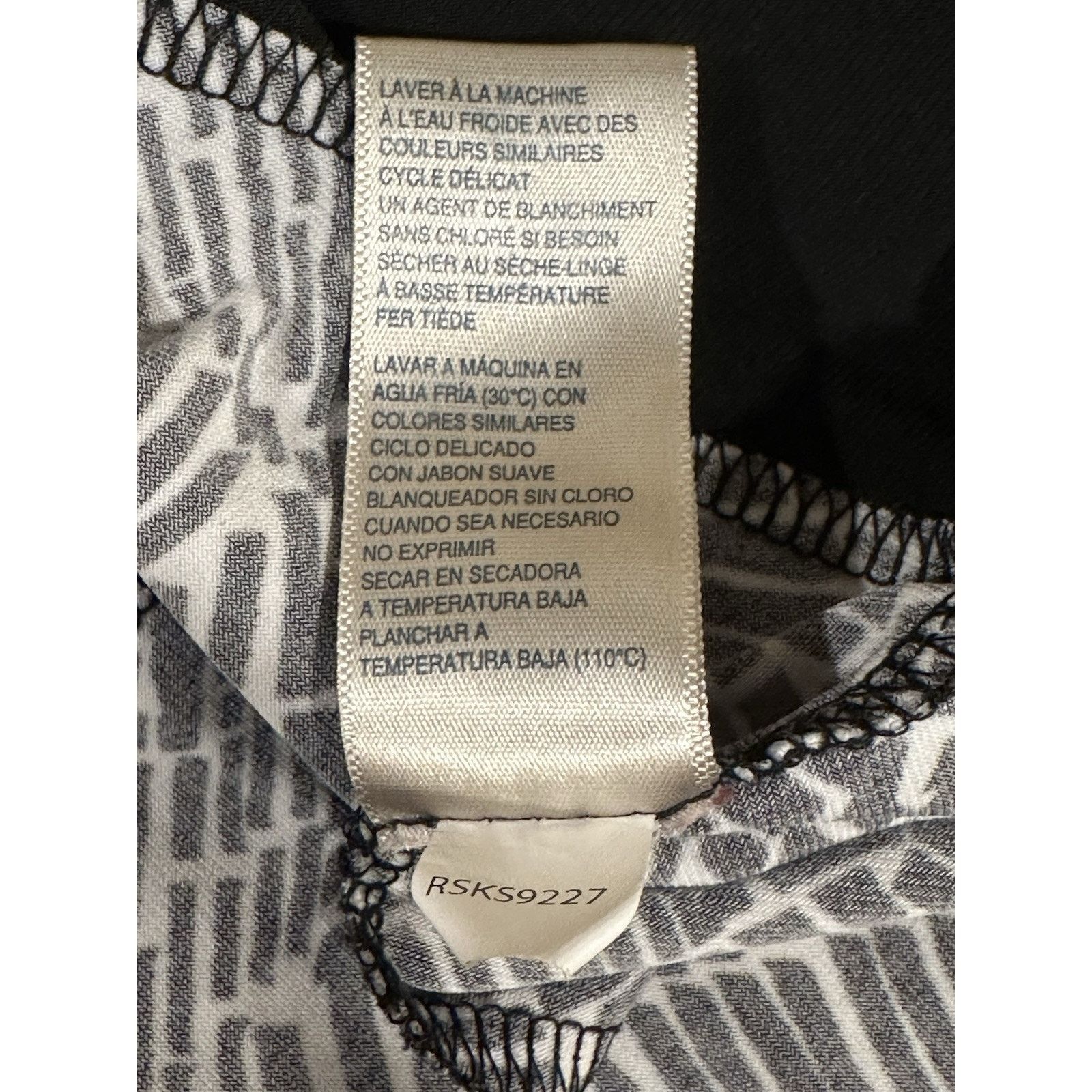 Other Rafaella Cold Shoulder Top SM Black White Print Blouse Size S / US 4 / IT 40 - 8 Thumbnail