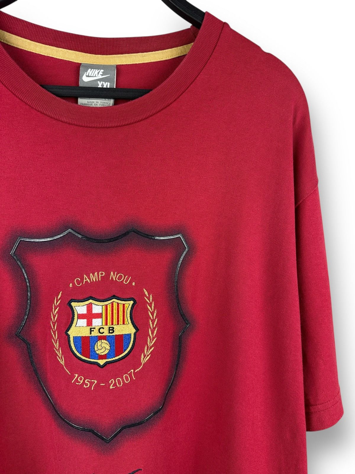 Nike Vintage Y2K Nike F.C. Barcelona Center Logo T-Shirt Soccer Size US XXL / EU 58 / 5 - 3 Thumbnail