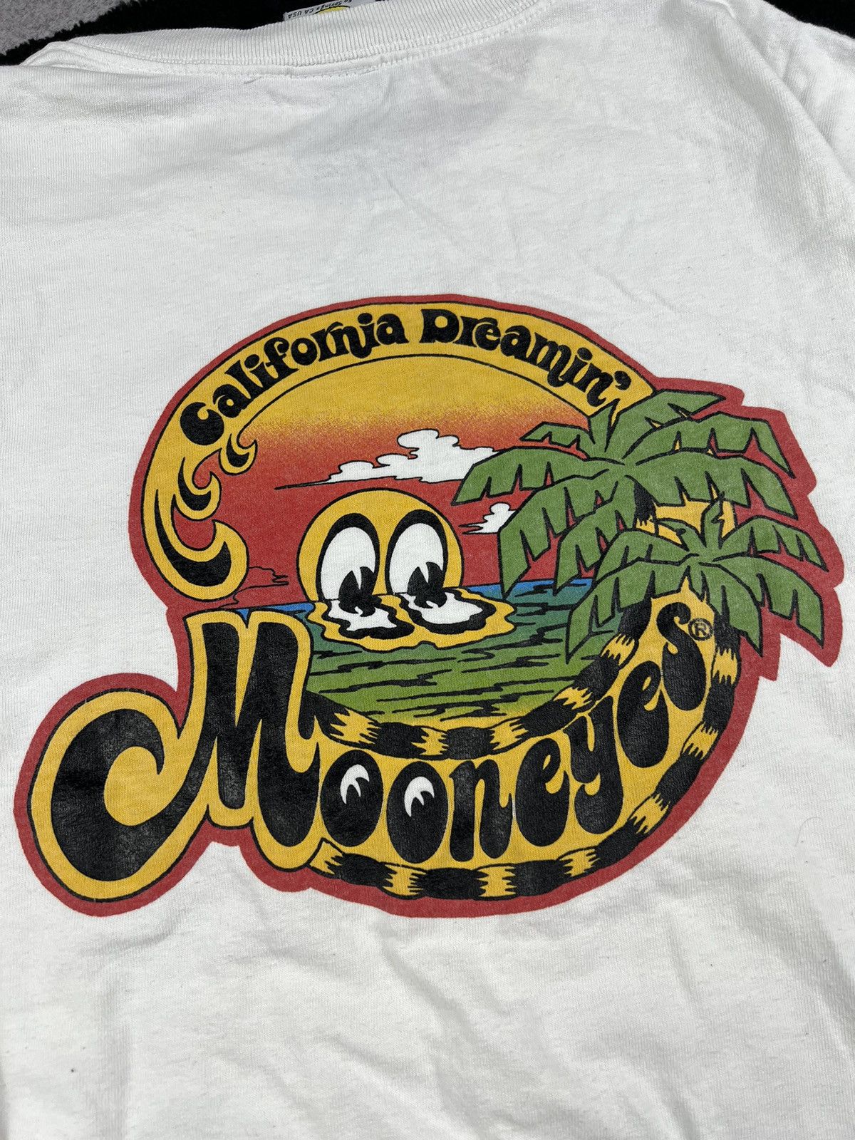 Vintage Vintage Mooneyes Sun California Dreamin Y2K Tee Shirt Size US XL / EU 56 / 4 - 4 Thumbnail