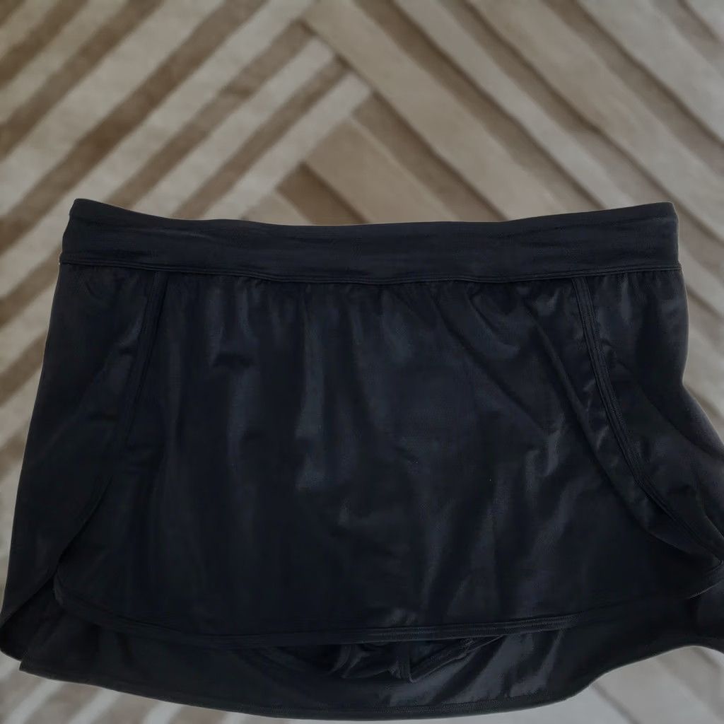 Vintage LIVI Active Black Swim Skirt with Built-In Brief Plus Size 26 Solid Activewear Size 26" / US 2 / IT 38 - 1 Thumbnail