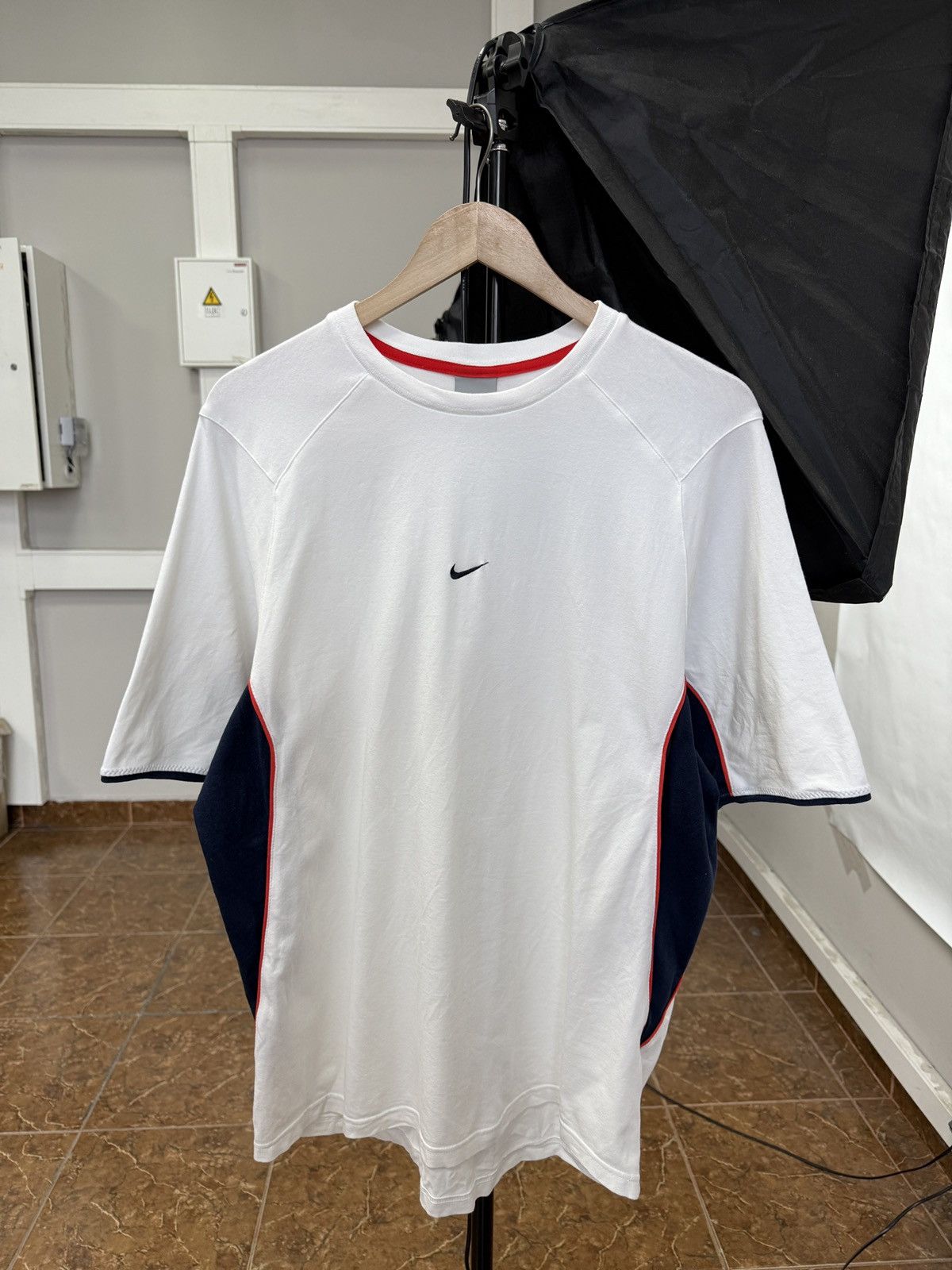 Nike 🇺🇸 Vintage 90s Nike Center Swoosh N-Athletic T-Shirt Rare Y2K Size US XL / EU 56 / 4 - 1 Thumbnail