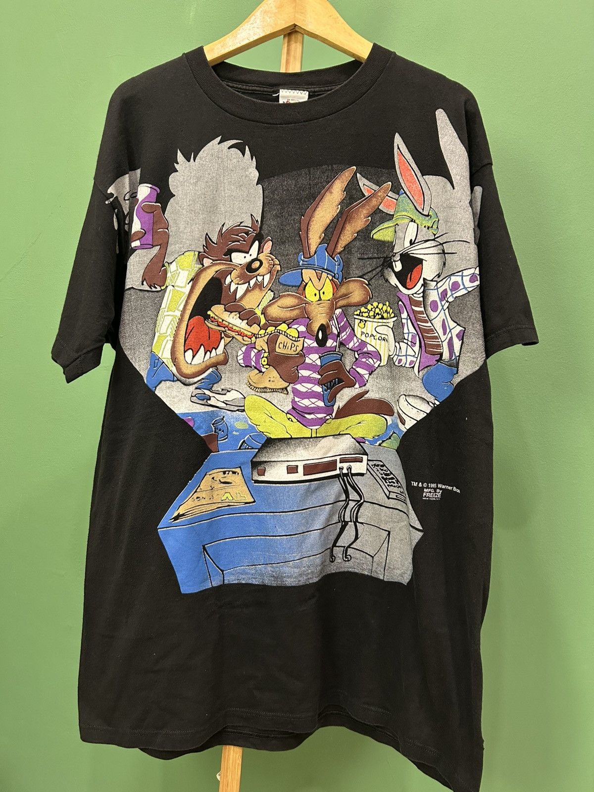 Vintage VINTAGE 1995 LOONEY TUNES ALL OVER PRINT Size US L / EU 52-54 / 3 - 1 Thumbnail