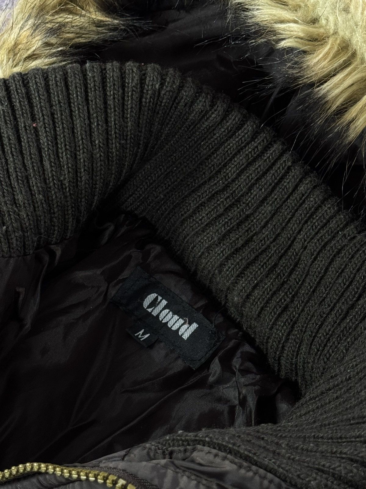 If Six Was Nine 00’s Aesthetic Vintage Faux Fur Cropped Bomber Jacket Size M / US 6-8 / IT 42-44 - 9 Thumbnail