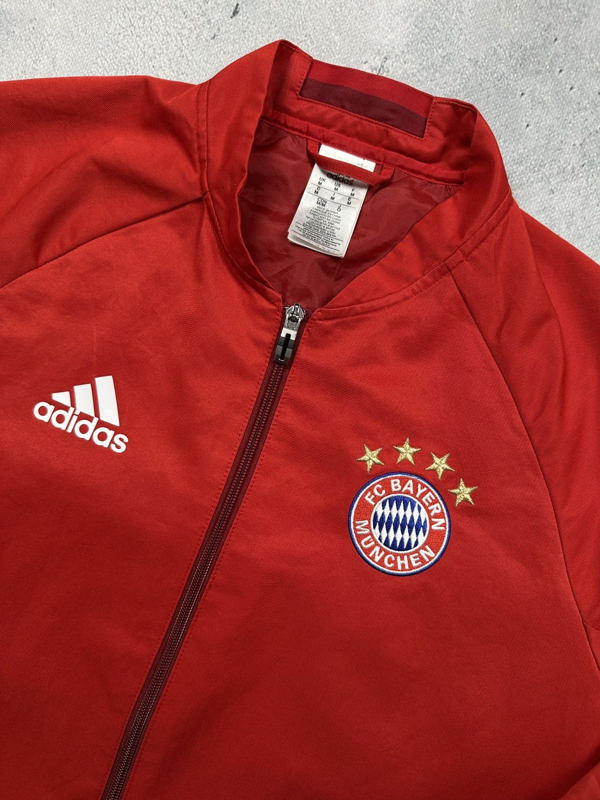 Adidas Adidas Bayern Munich y2k Football Soccer Jacket Full Zip Size US M / EU 48-50 / 2 - 2 Thumbnail