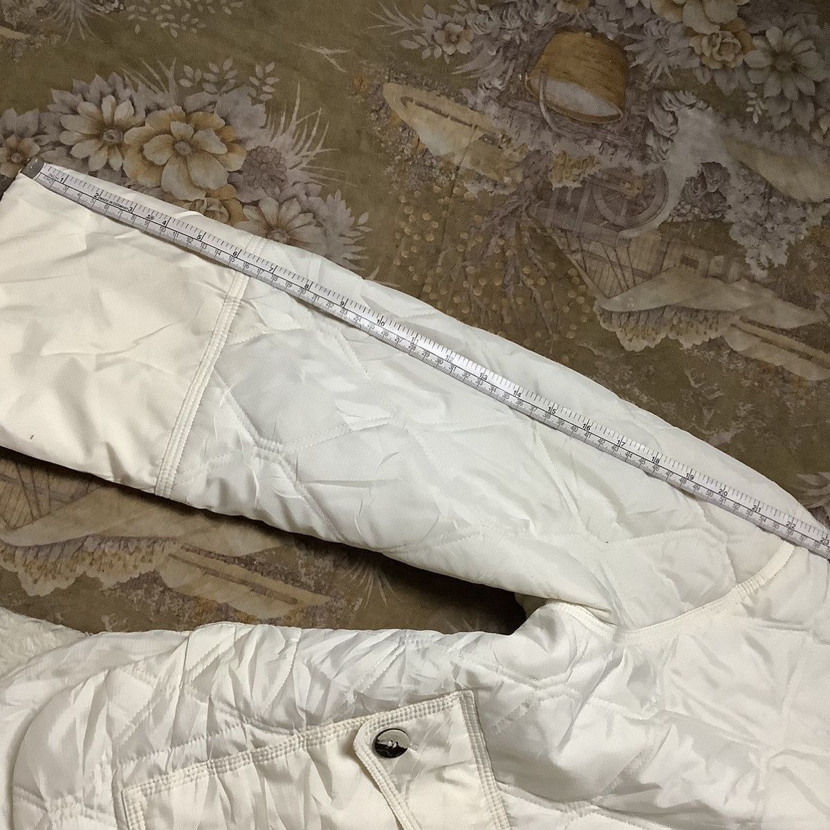 Ganni GANNI Detachable-Collar Ruffled Quilted Jacket size 34 Size XS / US 0-2 / IT 36-38 - 14 Thumbnail