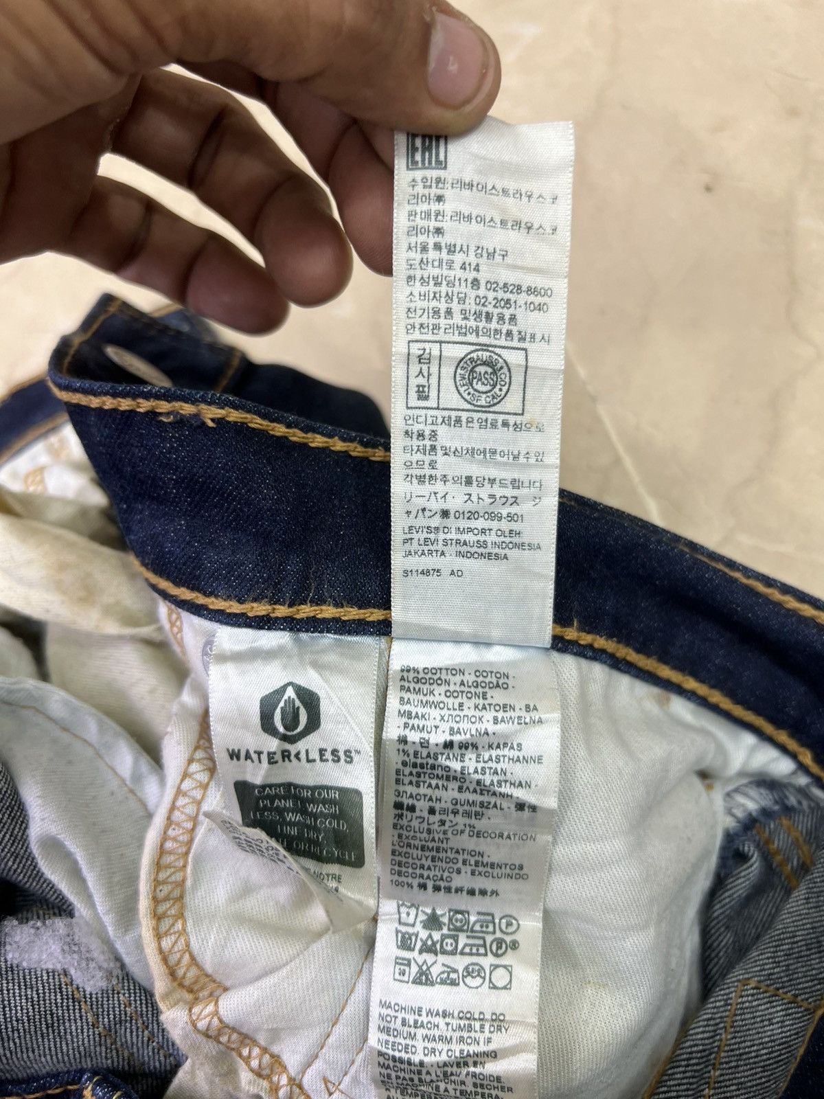 Levi's Contemporary Levi’s 502 Dark Wash SelvedgeStyle Tapereddenim Size US 34 / EU 50 - 6 Thumbnail