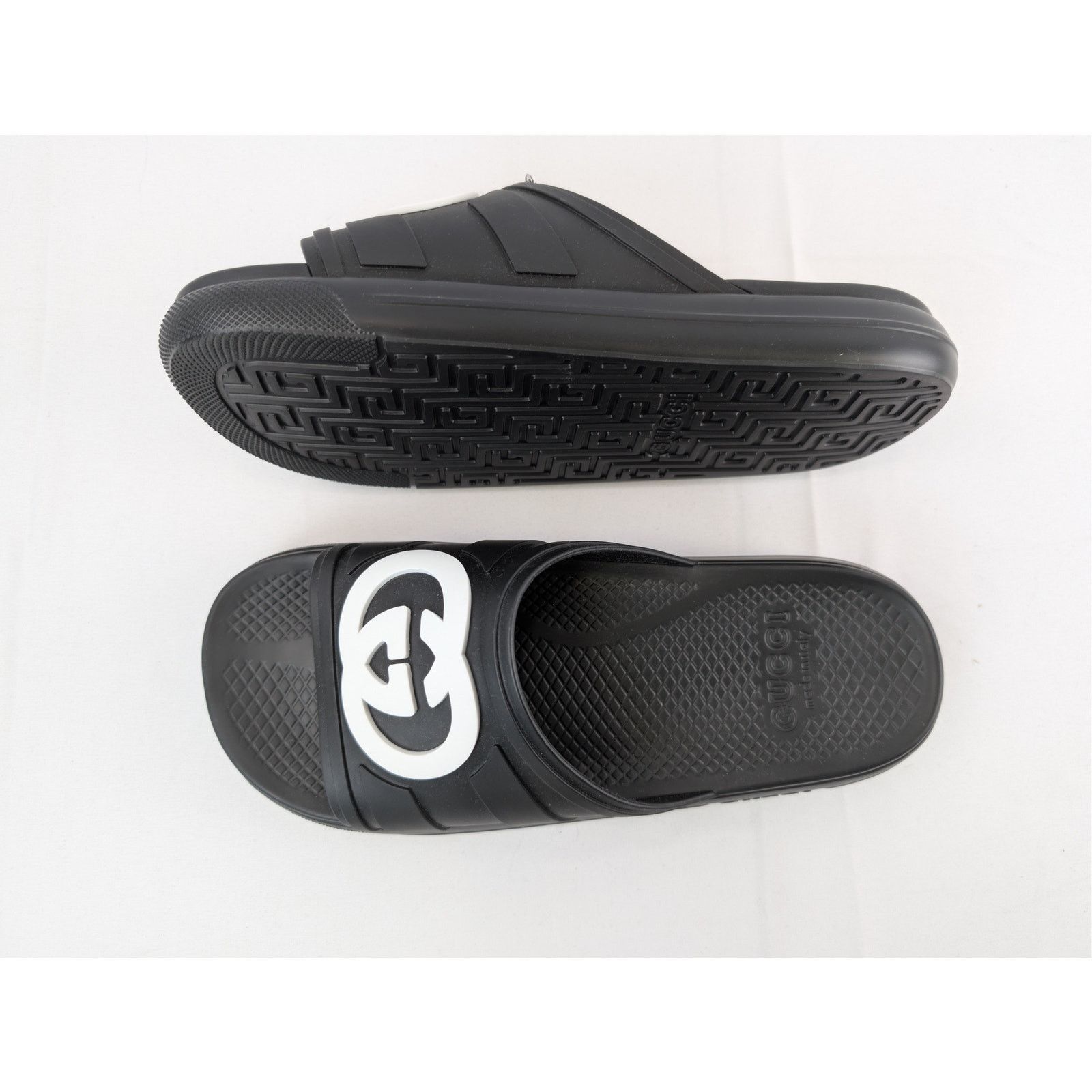 Gucci o1rshd1 Pursuit Logo Embossed Rubber Slide Slipper Black Size US 11.5 / EU 44-45 - 1 Thumbnail