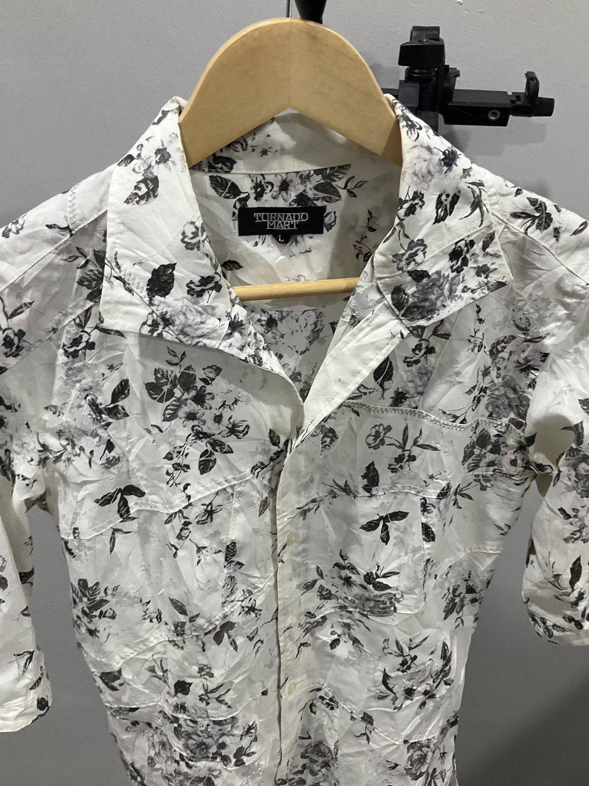 Japanese Brand × Tornado Mart TORNADO MART White Floral Shirt/Outer 3q Size US S / EU 44-46 / 1 - 5 Thumbnail