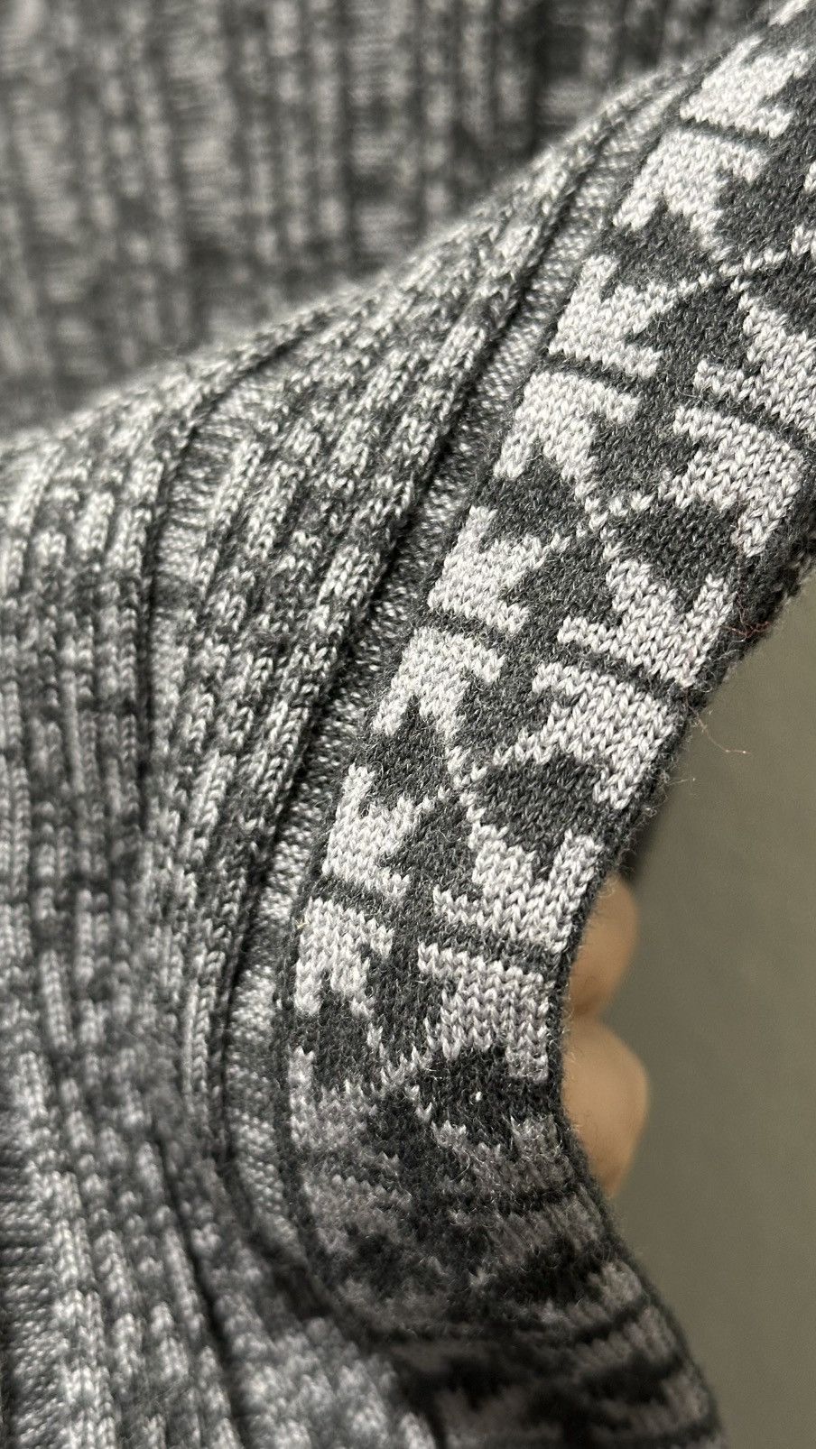 Off-White Arrow Band Ribbed Knit Sweater Size US S / EU 44-46 / 1 - 3 Thumbnail
