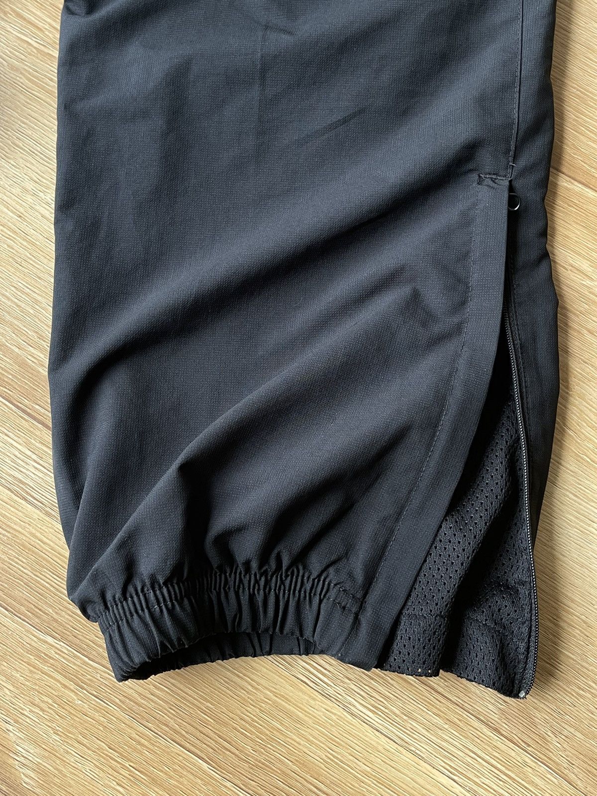 Nike Vintage Nike Air Logo Baggy Parachute Track Pants Size S Size US 34 / EU 50 - 18 Thumbnail
