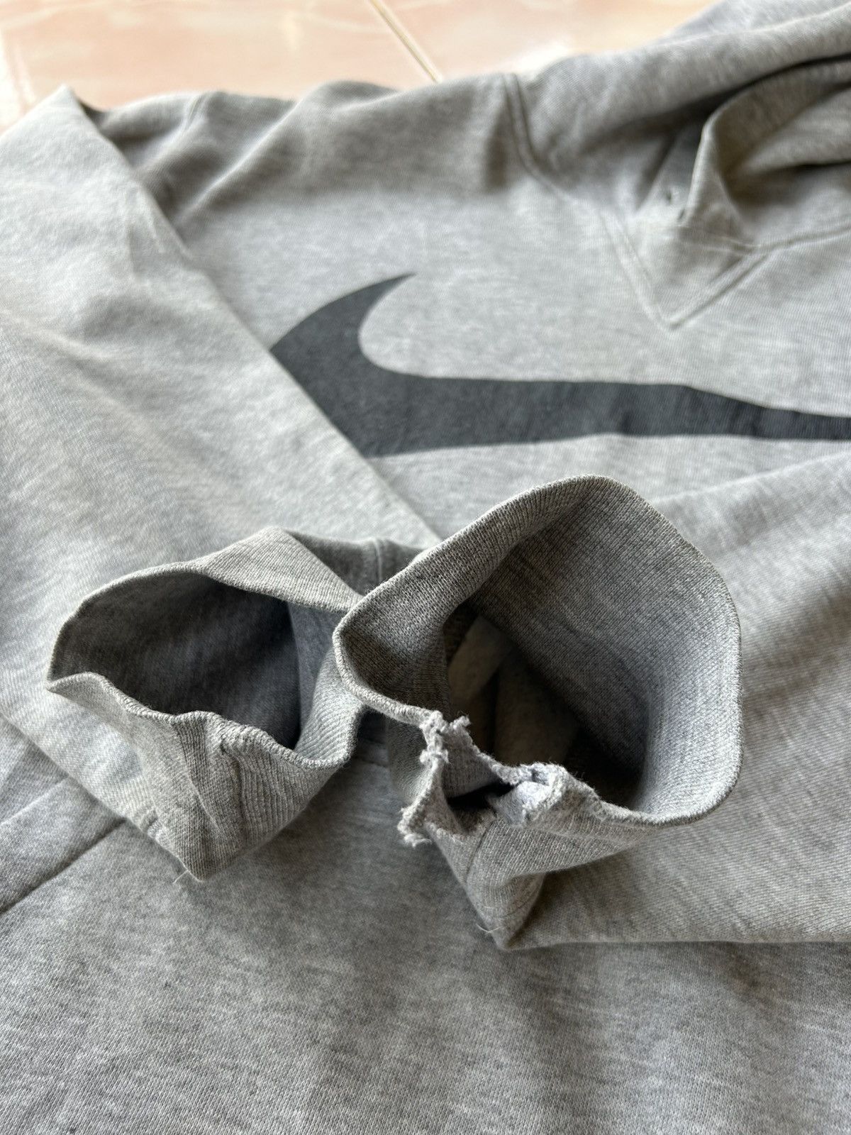 Nike × Vintage Vintage Nike Grey Tag Big Swoosh Hoodie Size US L / EU 52-54 / 3 - 8 Thumbnail