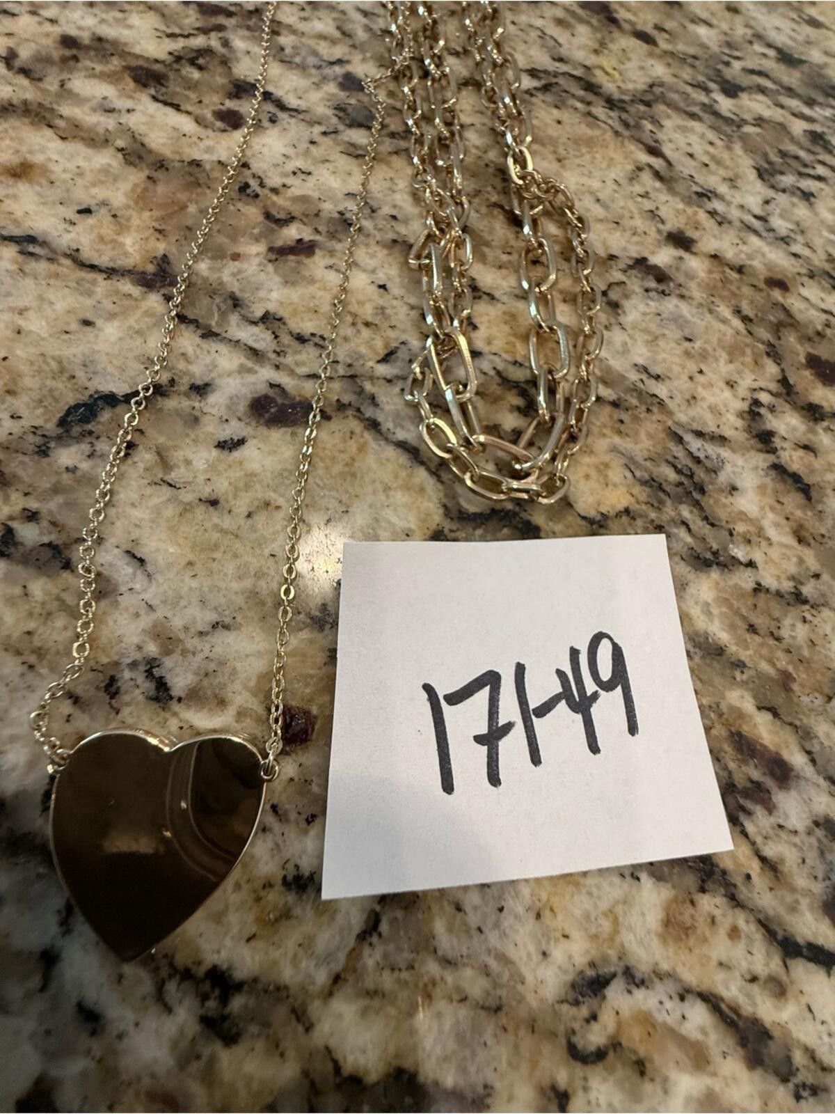 Other Triple link gold tone chain necklace with heart pendant Size ONE SIZE - 8 Thumbnail