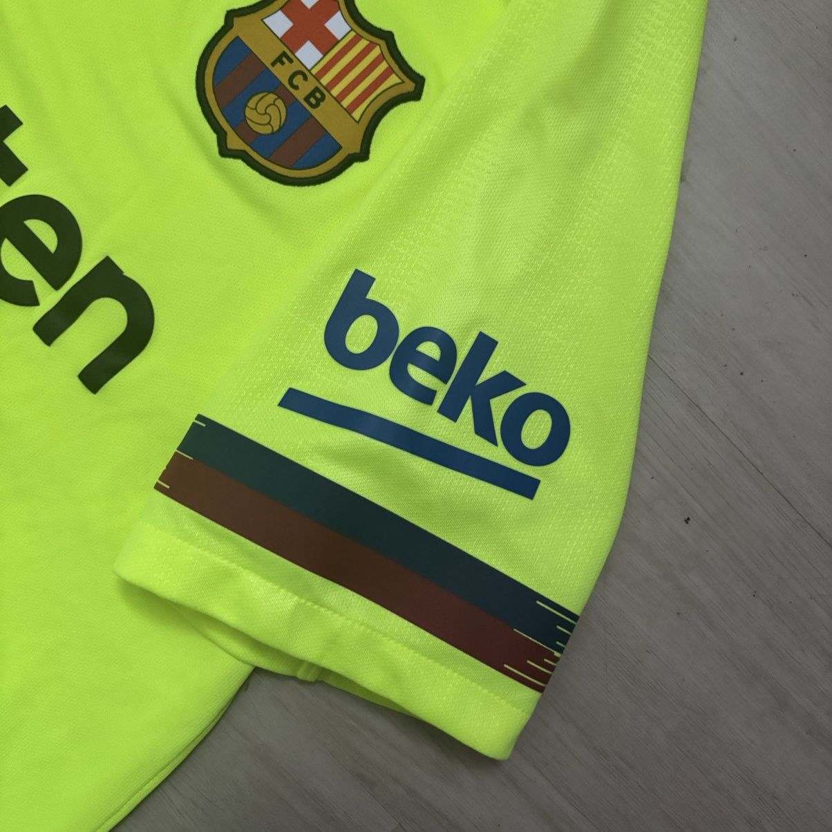 Nike Nike FC Barcelona 18/19 Third Kit Size US M / EU 48-50 / 2 - 5 Thumbnail